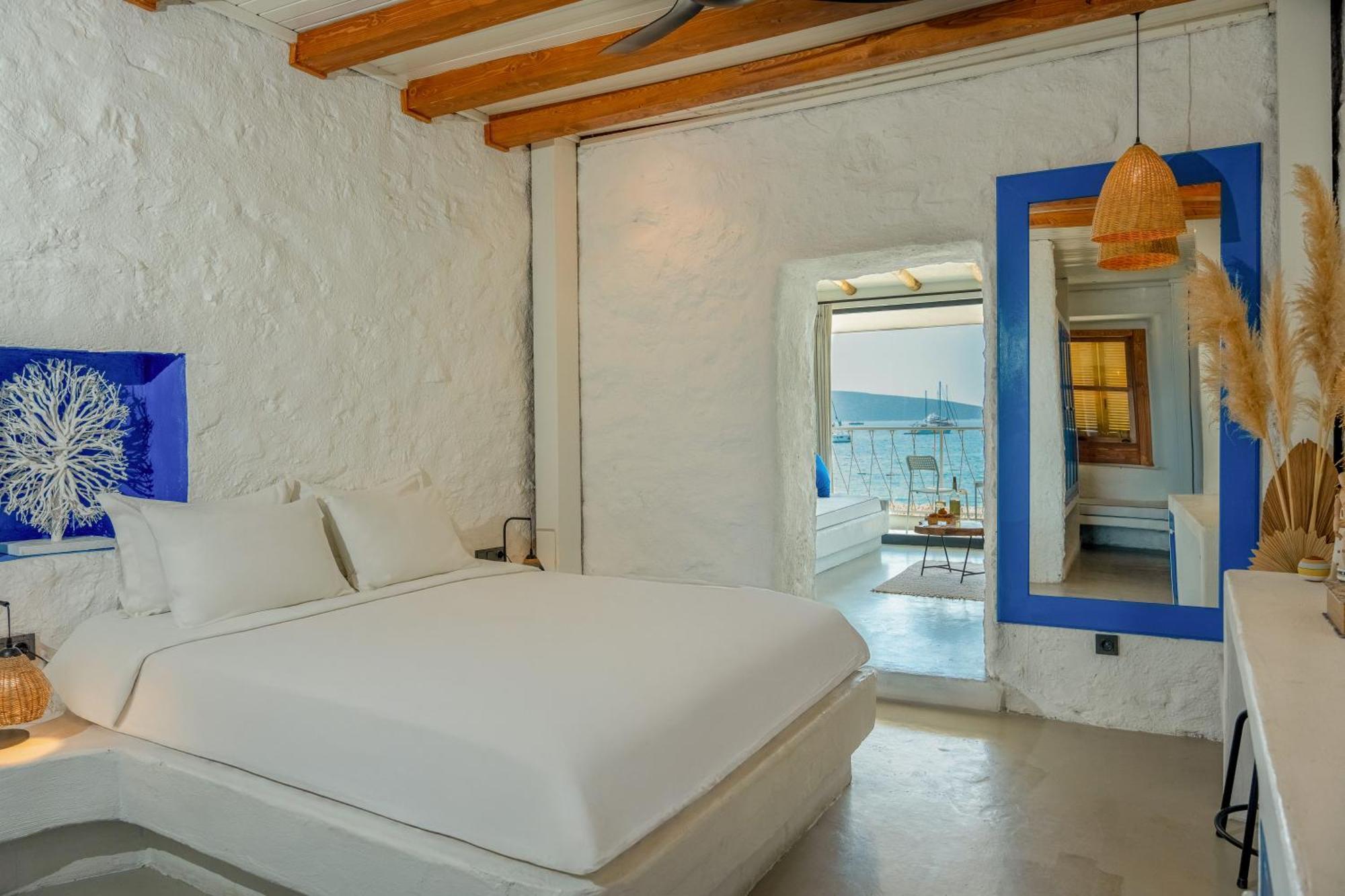 Deluxe King Suite