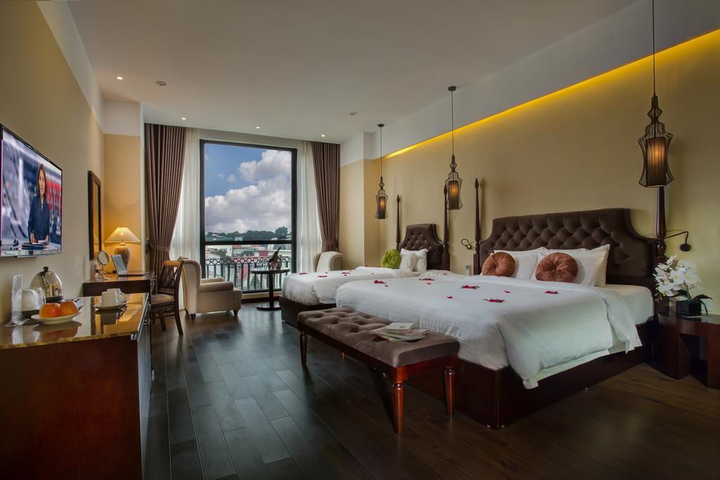 Suite with City View