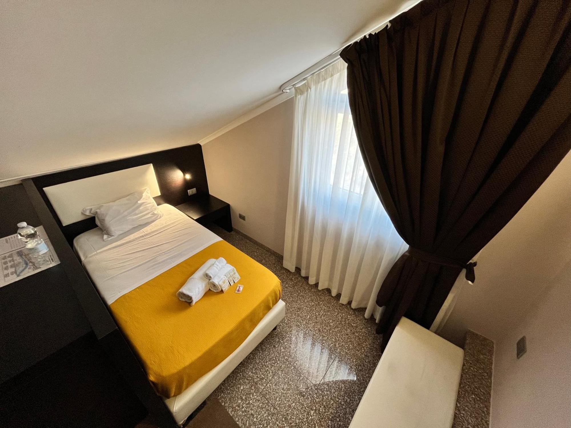 Budget Single Room