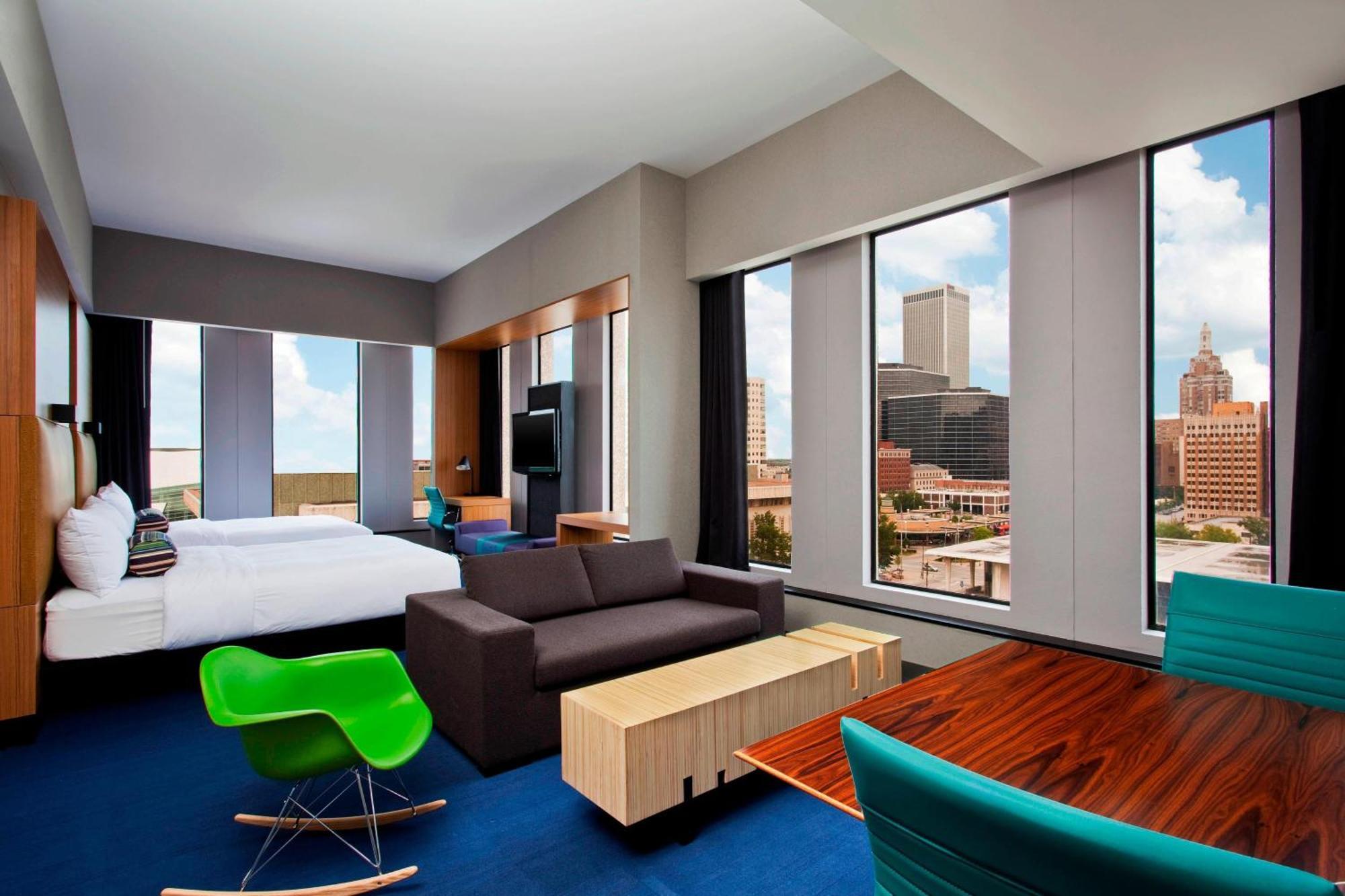 Aloft, Suite, 2 Queen, Alternate bed: sofa bed, Corner room