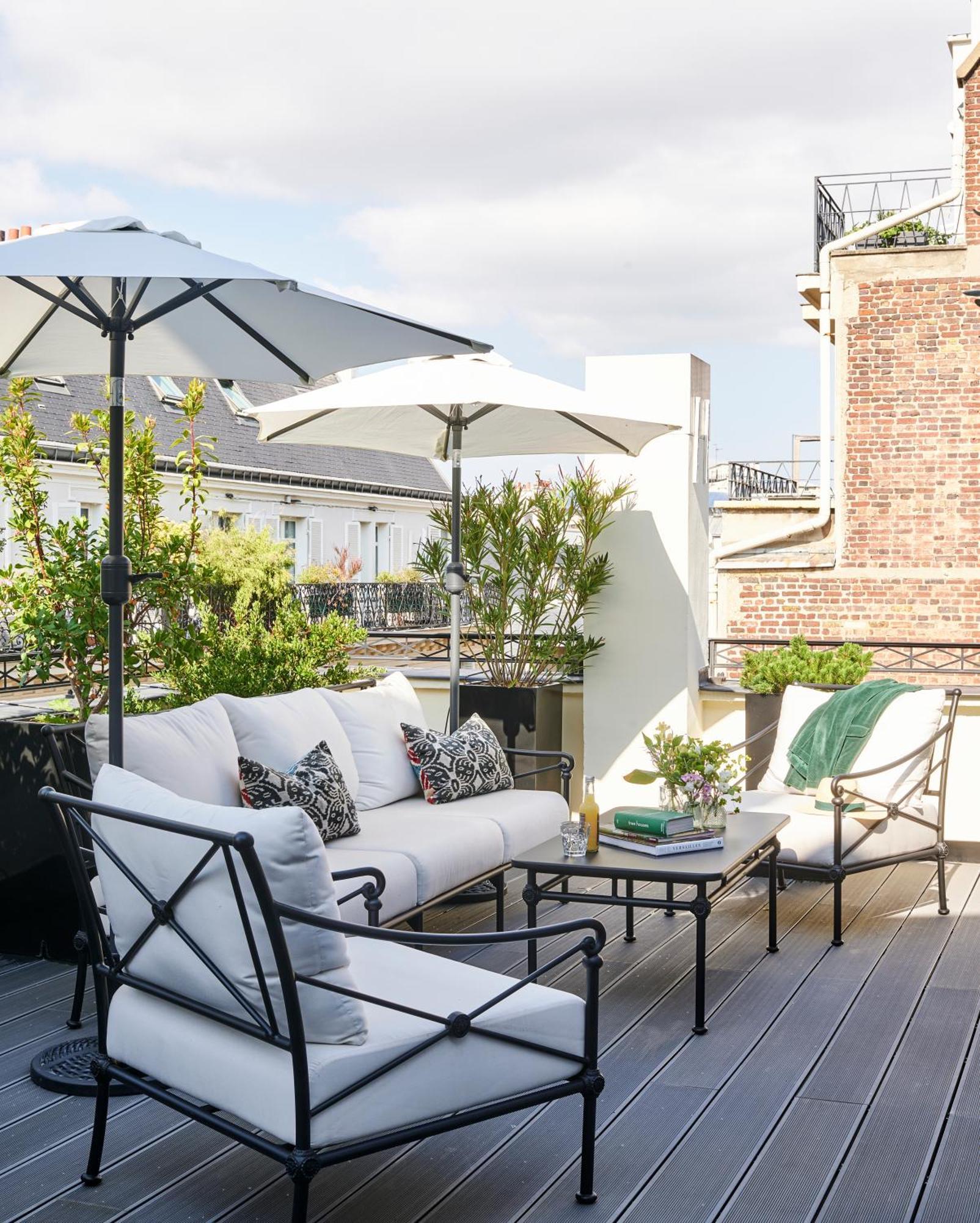 Jules Verne Apartment Terrace