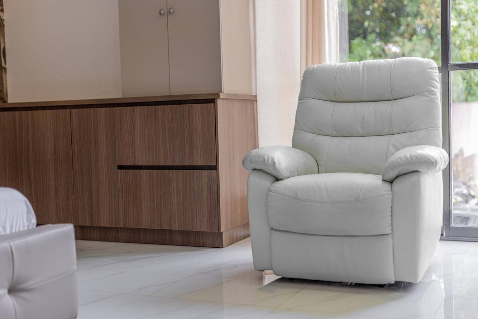 Deluxe King Room,1627614679:JPEG