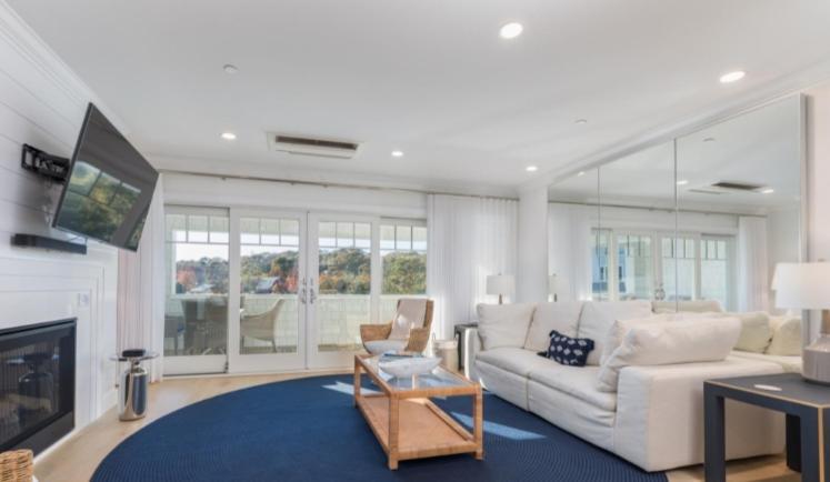 Two-Bedroom Apartment with Water View