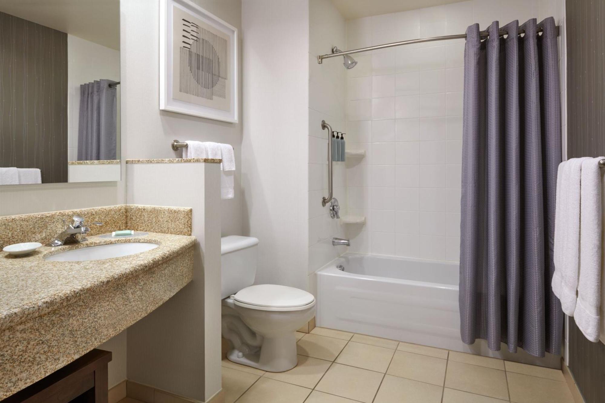 1 King Guest Room