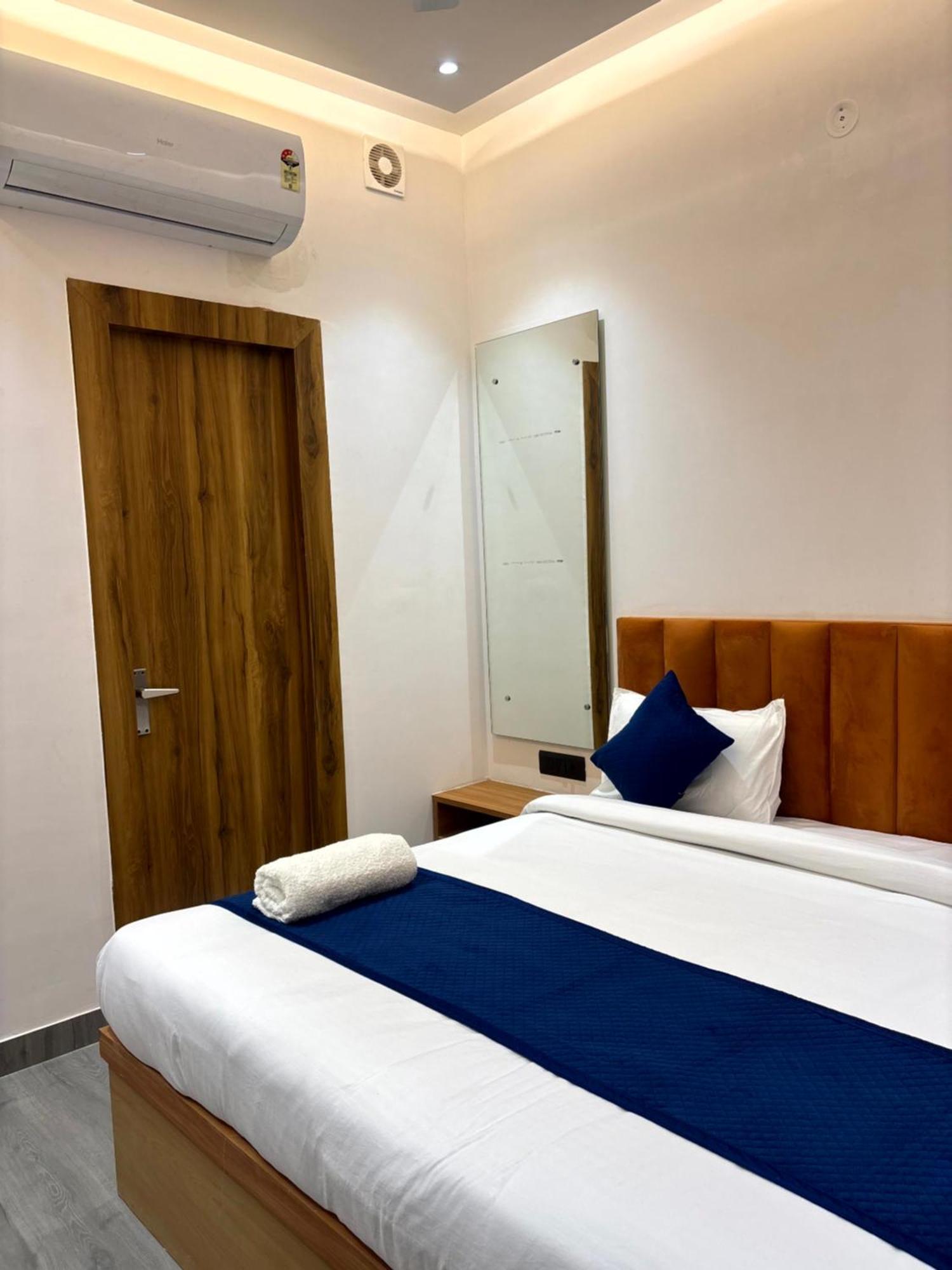 Double Room with Balcony (2 Adults + 1 Child)