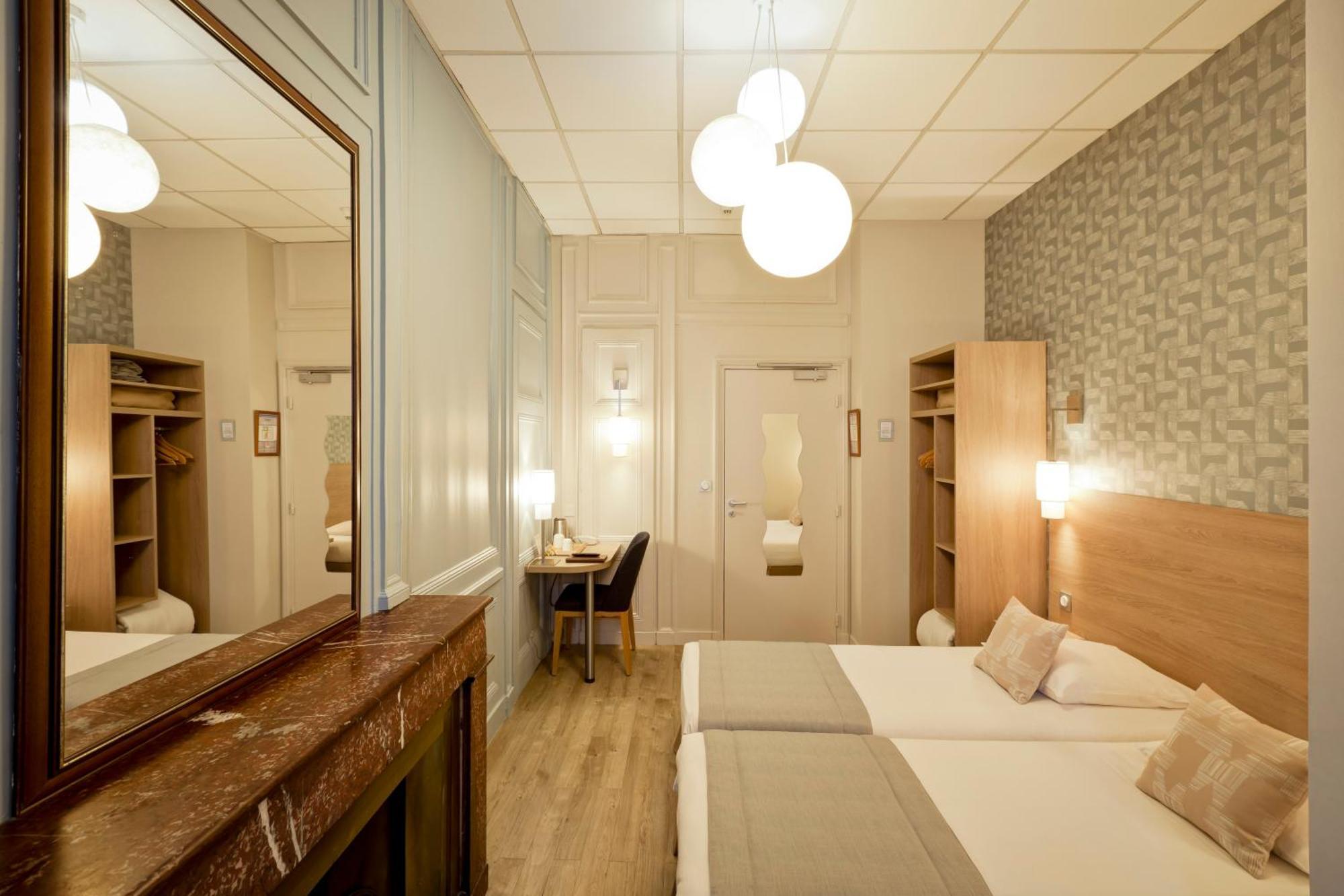 Double or Twin Room Balcony