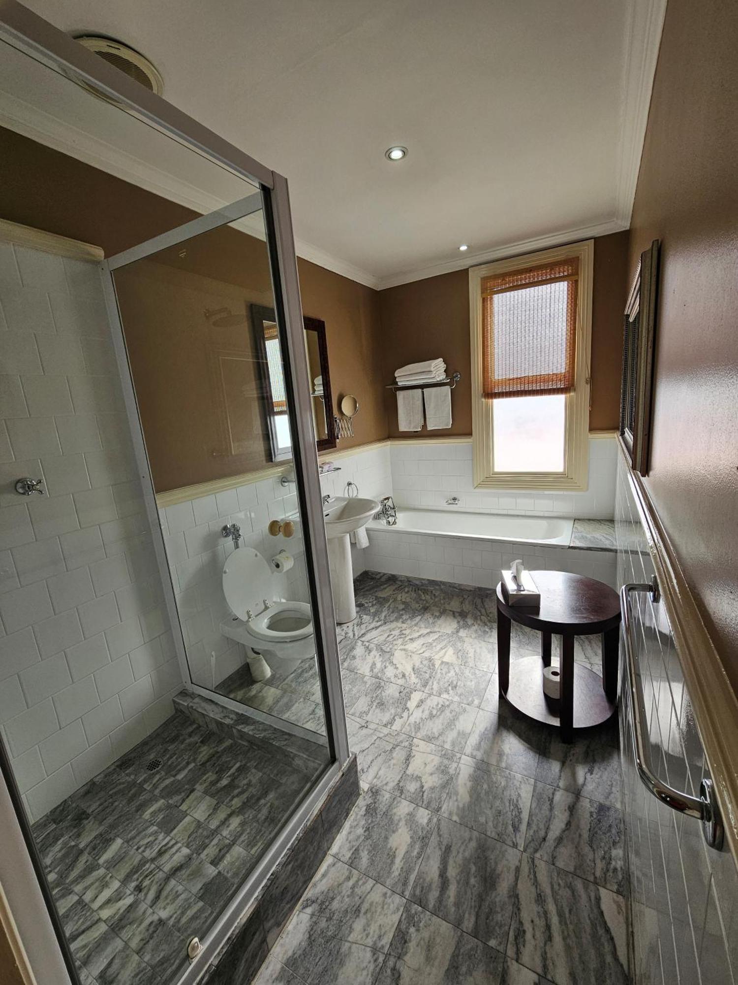 Deluxe Family Suite
