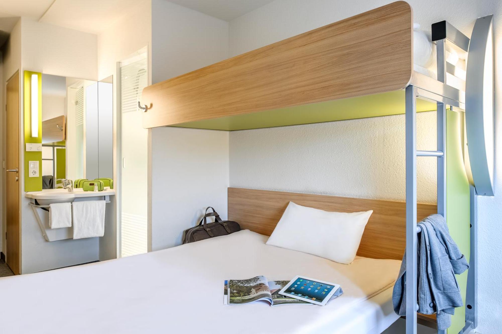Chambre Double Standard - Accessible aux Personnes à Mobilité Réduite