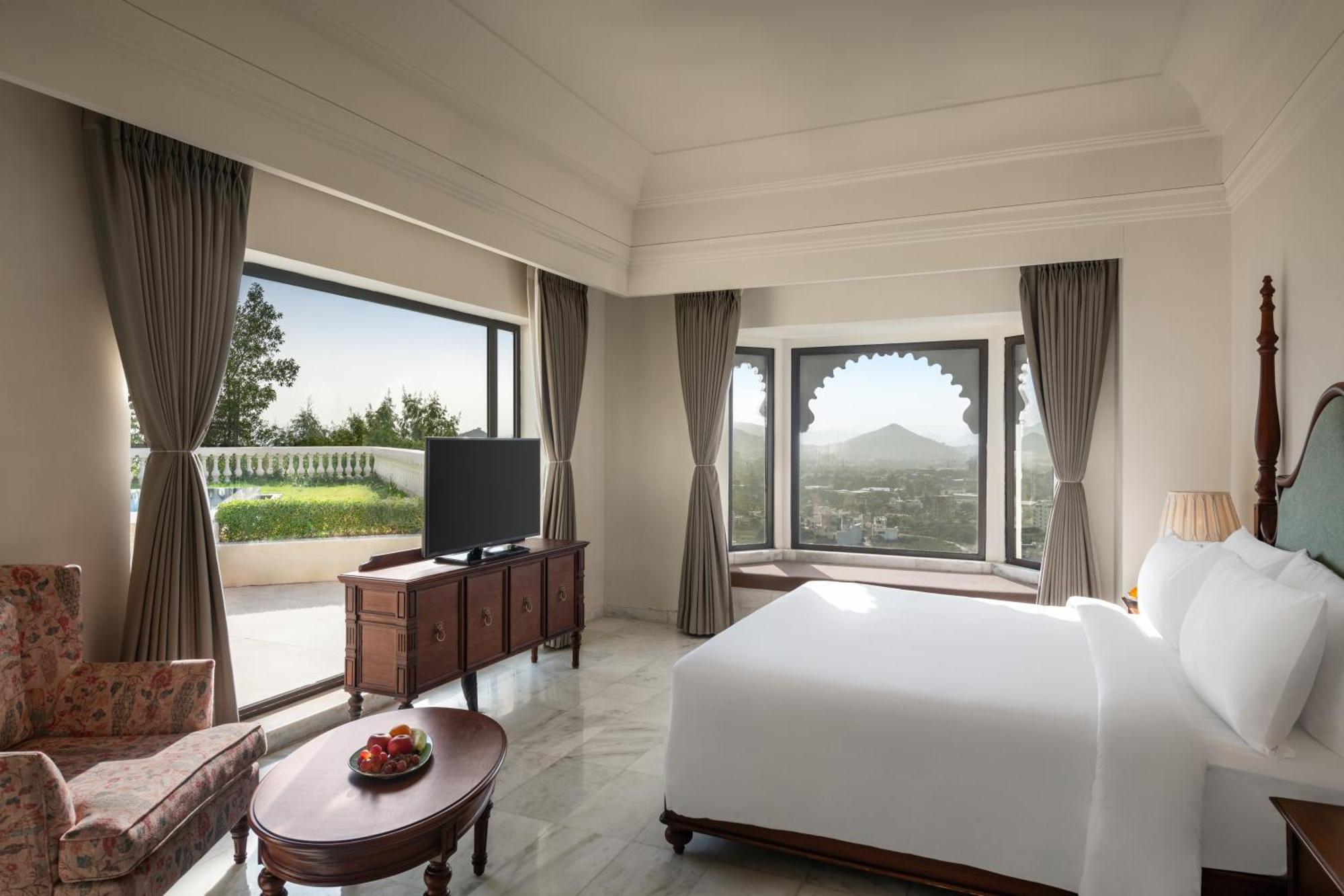 Suite with Private Pool