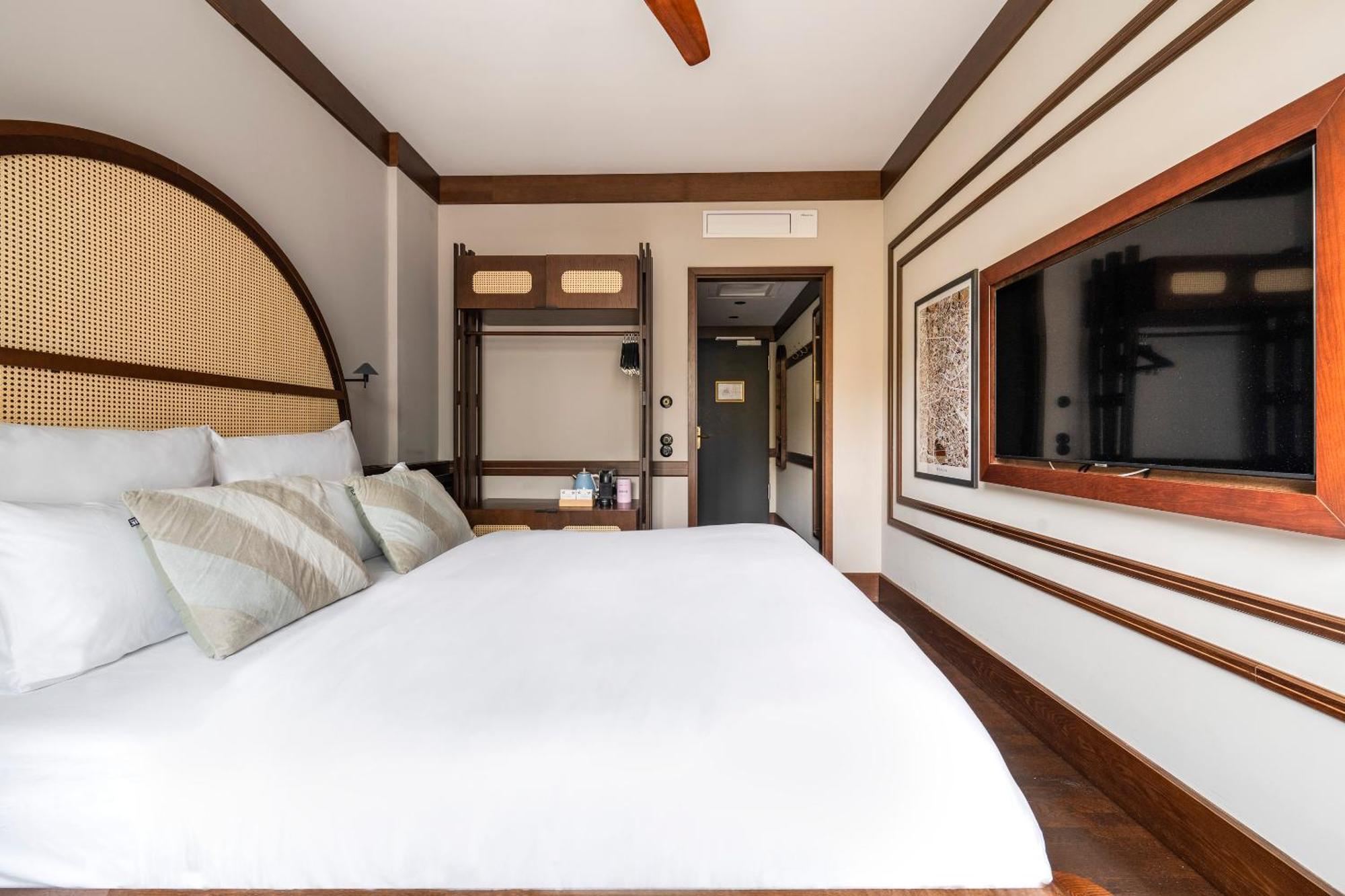 Double Room with Balcony,1628727341:JPEG