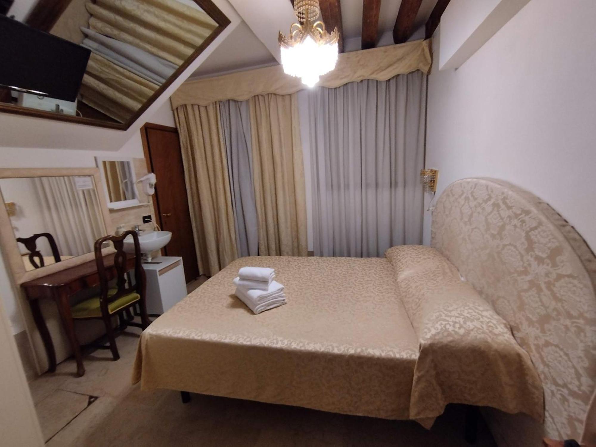 Budget Single Room