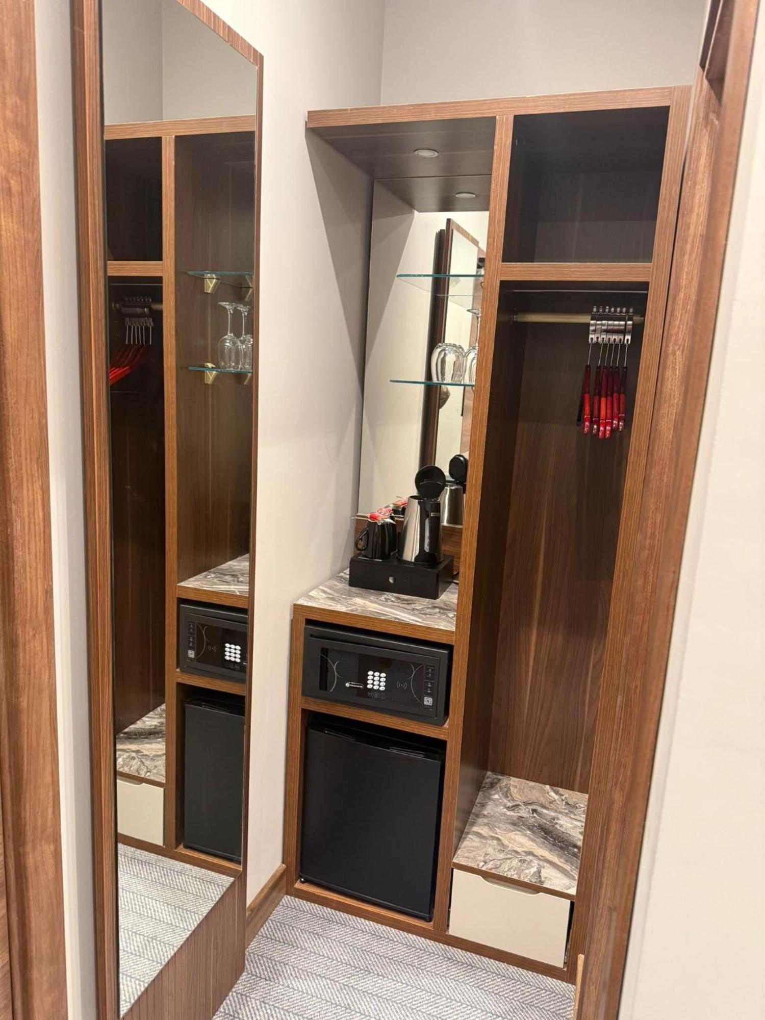 Single Room,1629390717:JPEG