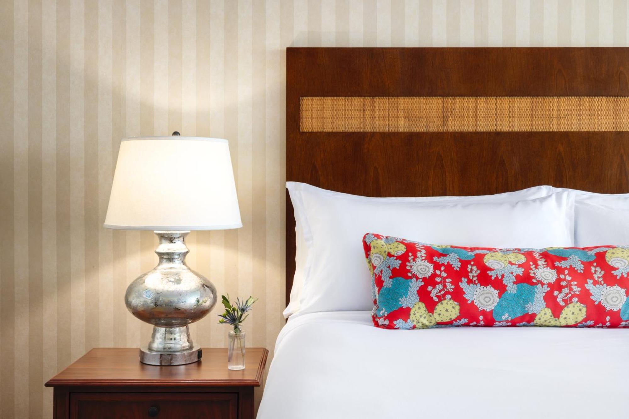 ADA Deluxe Room - 1 King Bed