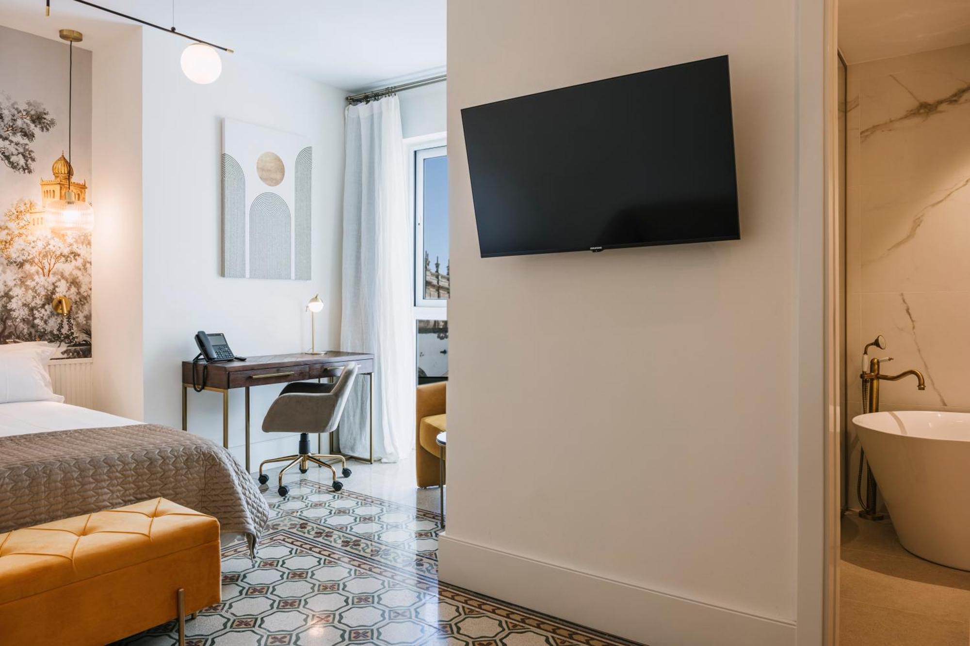 Interior Deluxe Room