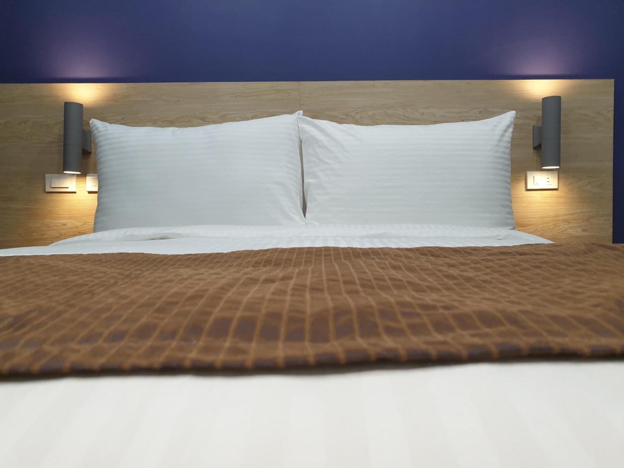 Deluxe Double Room,1629763123:JPEG