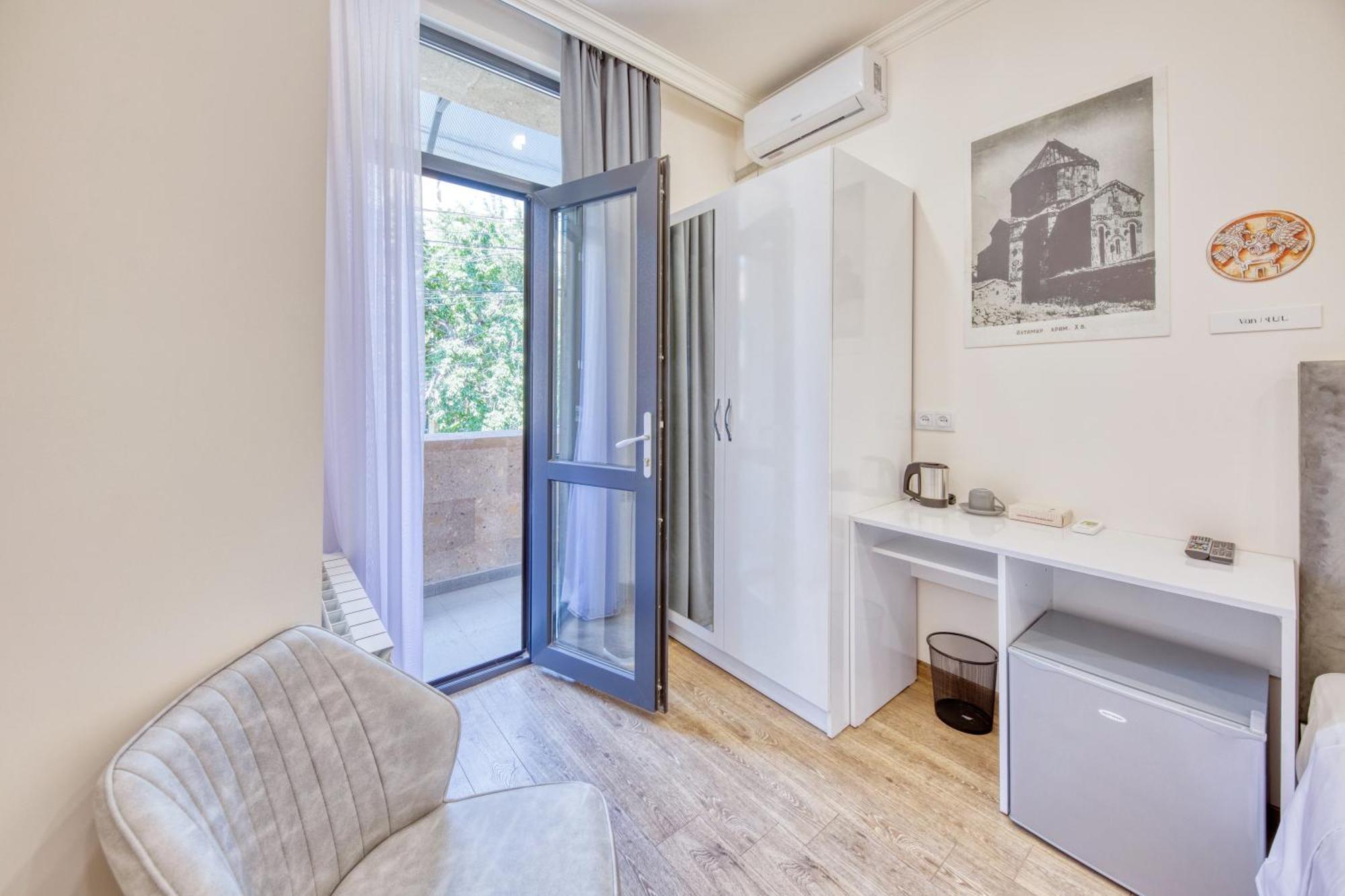 Single Room Balcony