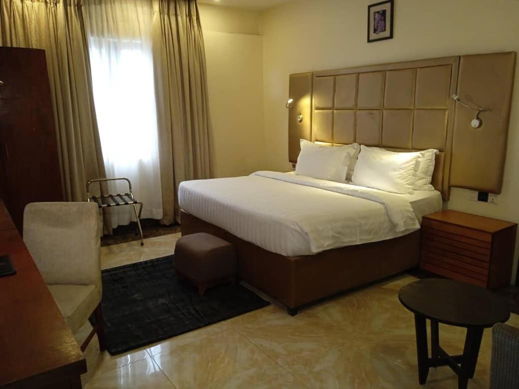 Deluxe Double Room,1629806656:JPEG