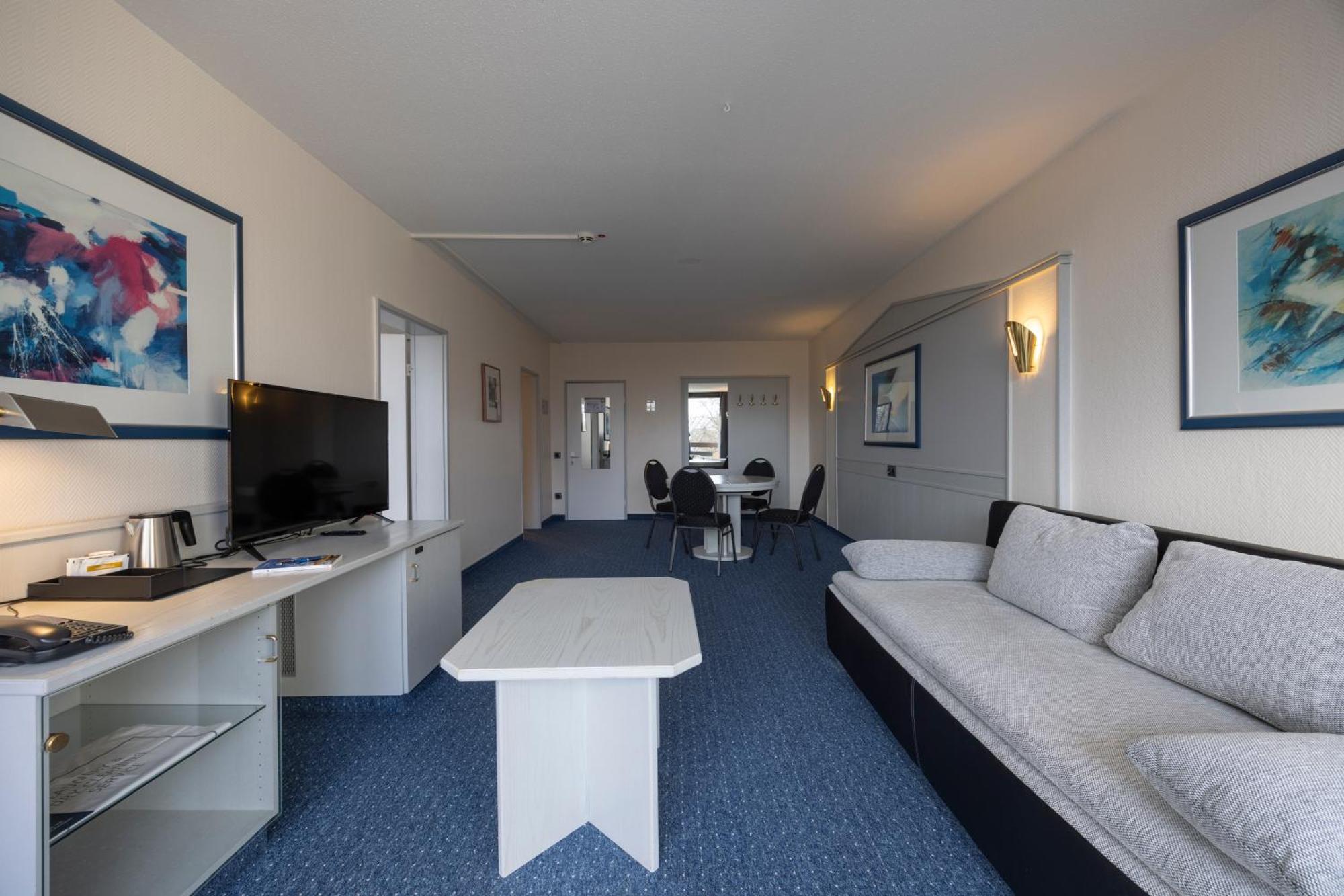 Family Room,1629888649:JPEG