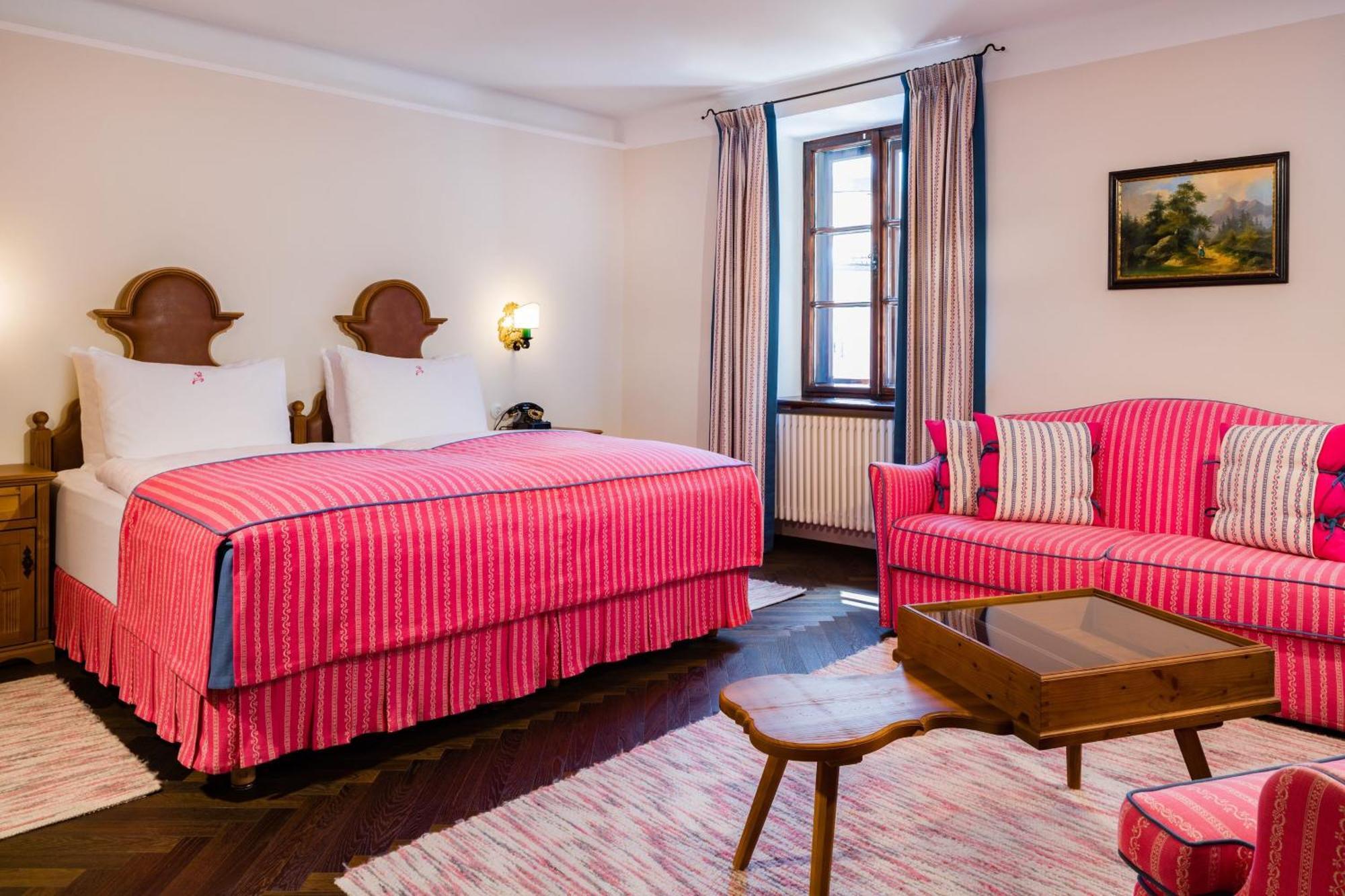 Junior Suite 1 King