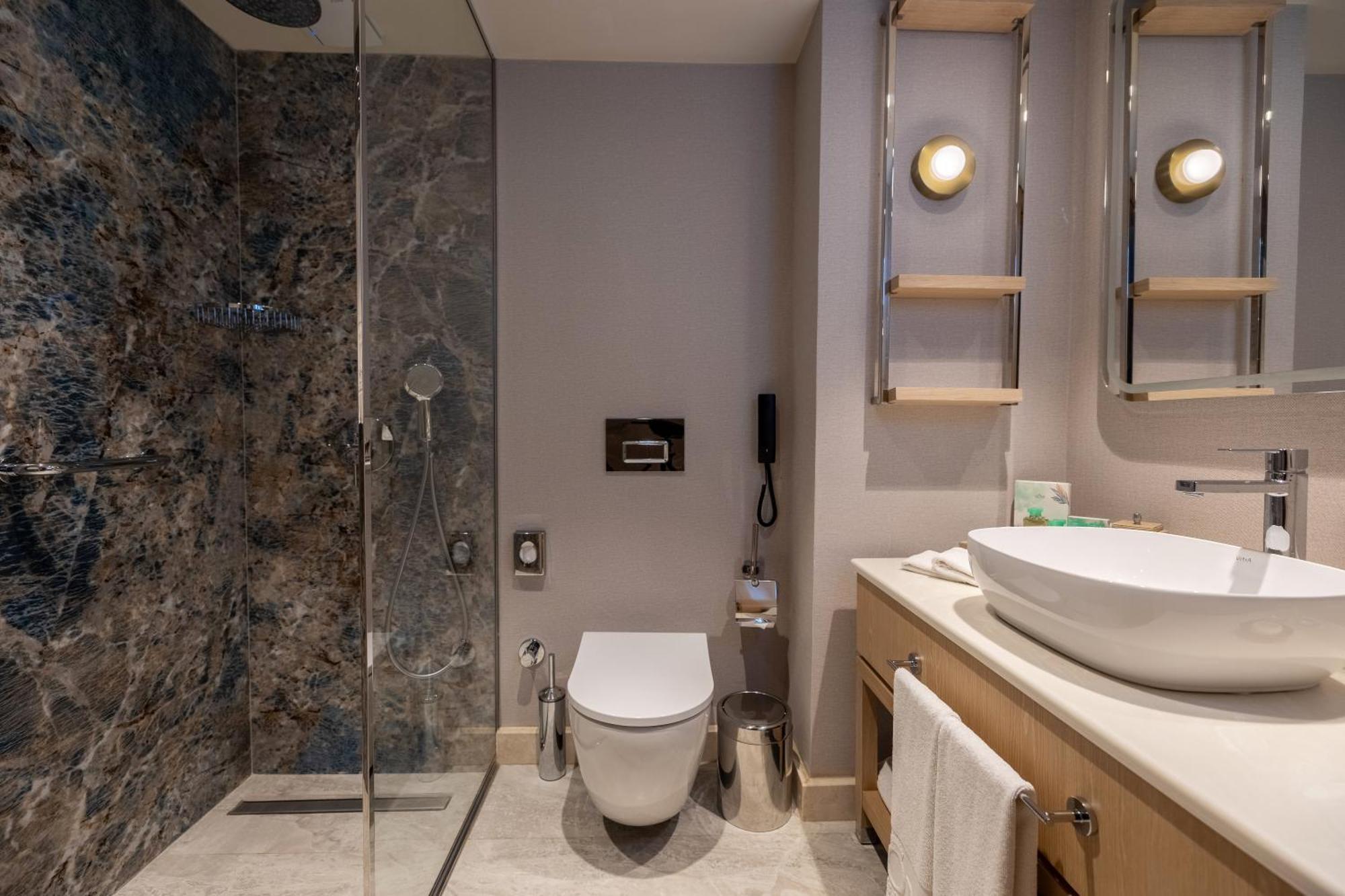 Gloria Villa,1629889965:JPEG