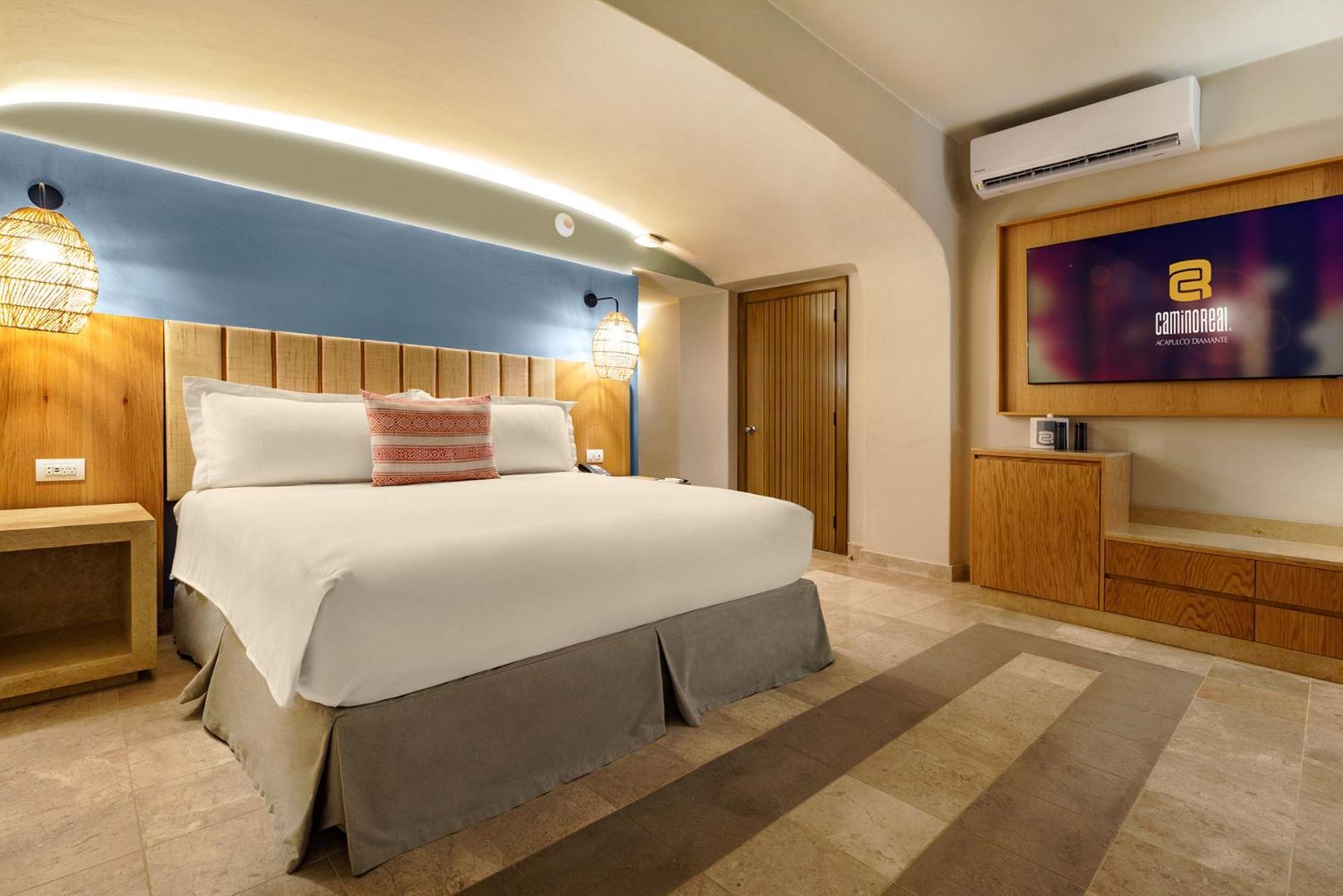 Deluxe King Sea View