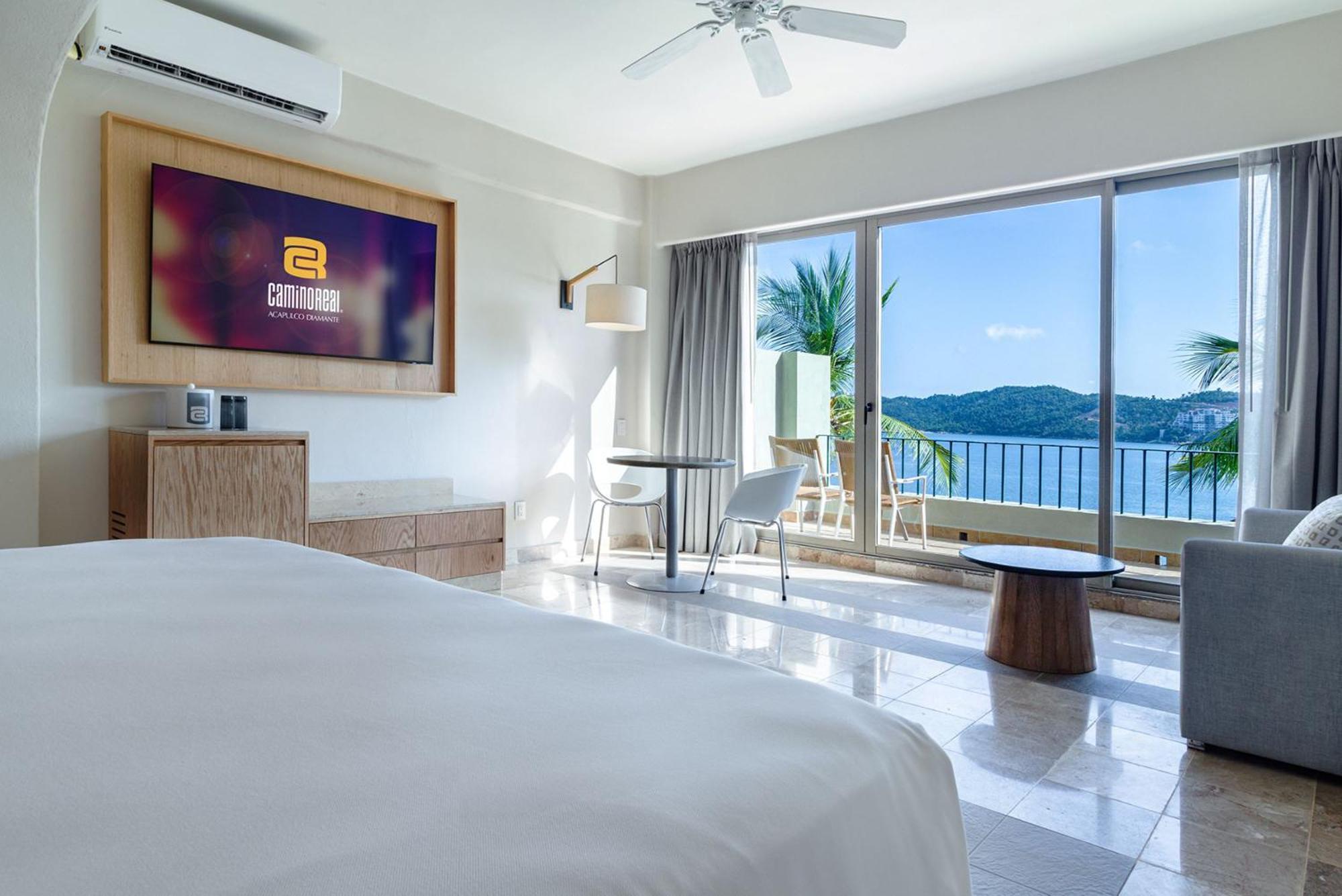 Deluxe King Sea View
