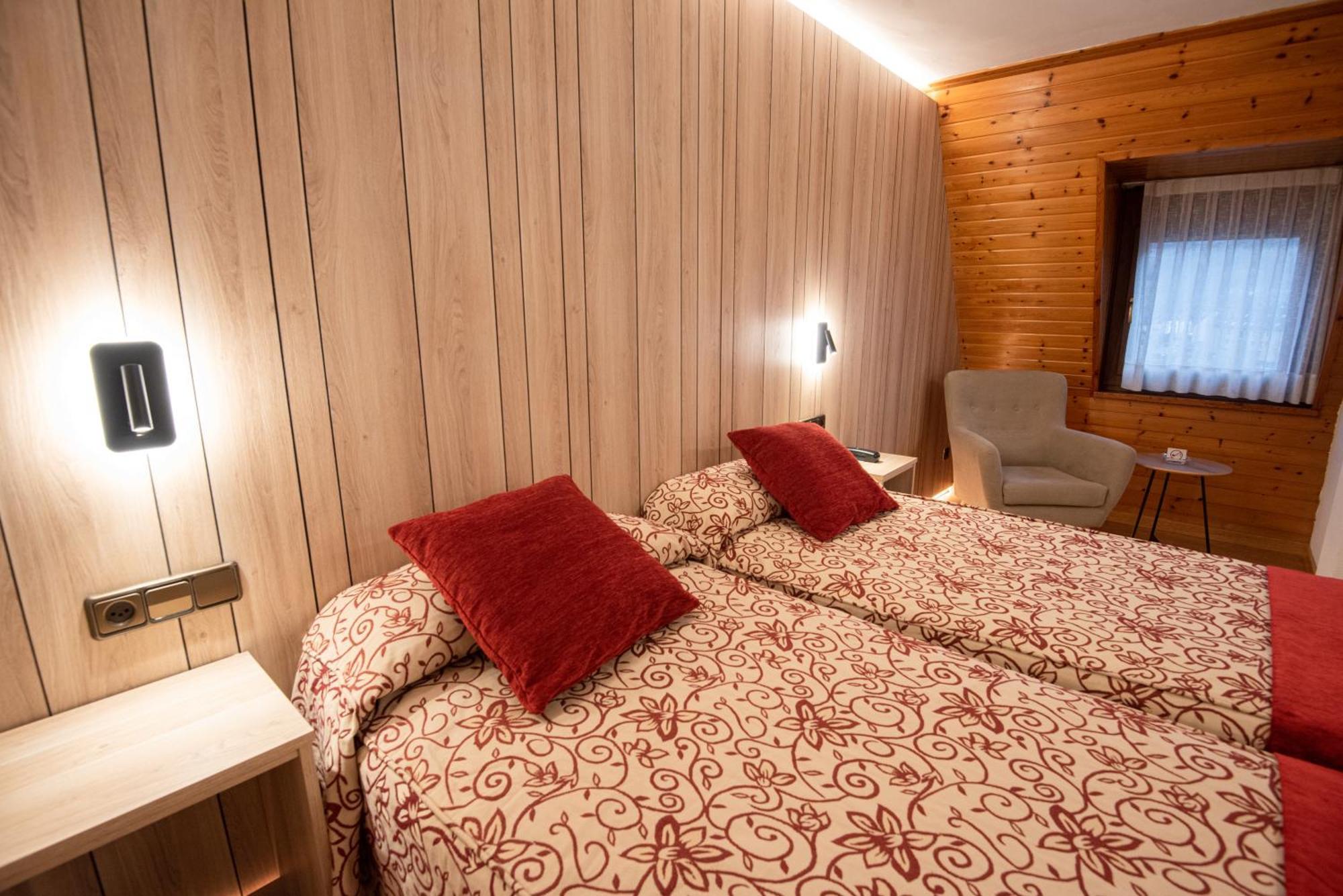 Double or Twin Room Attic