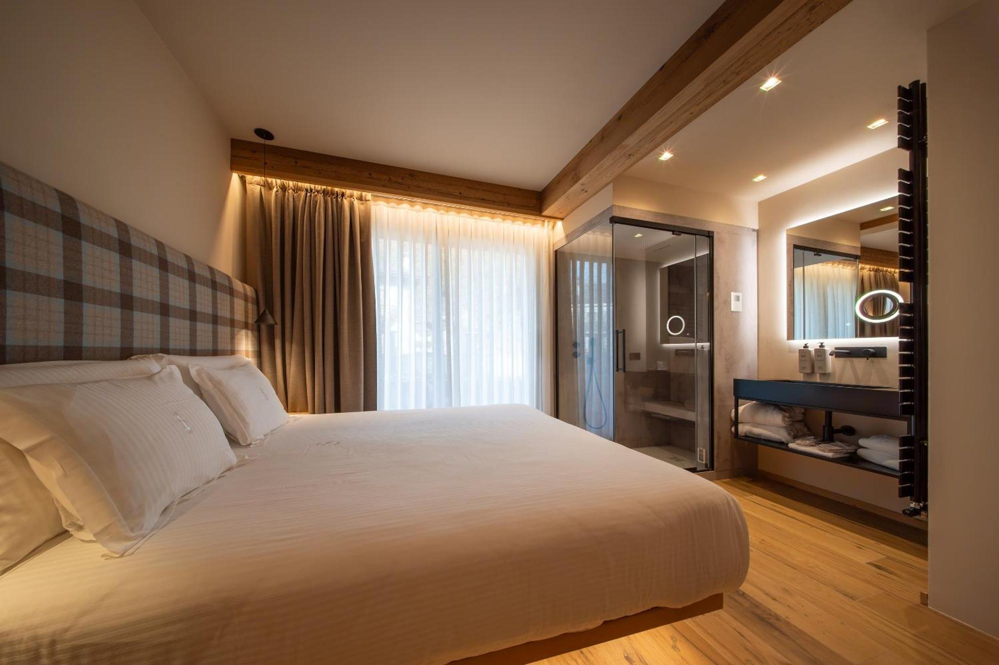 Deluxe Junior Suite