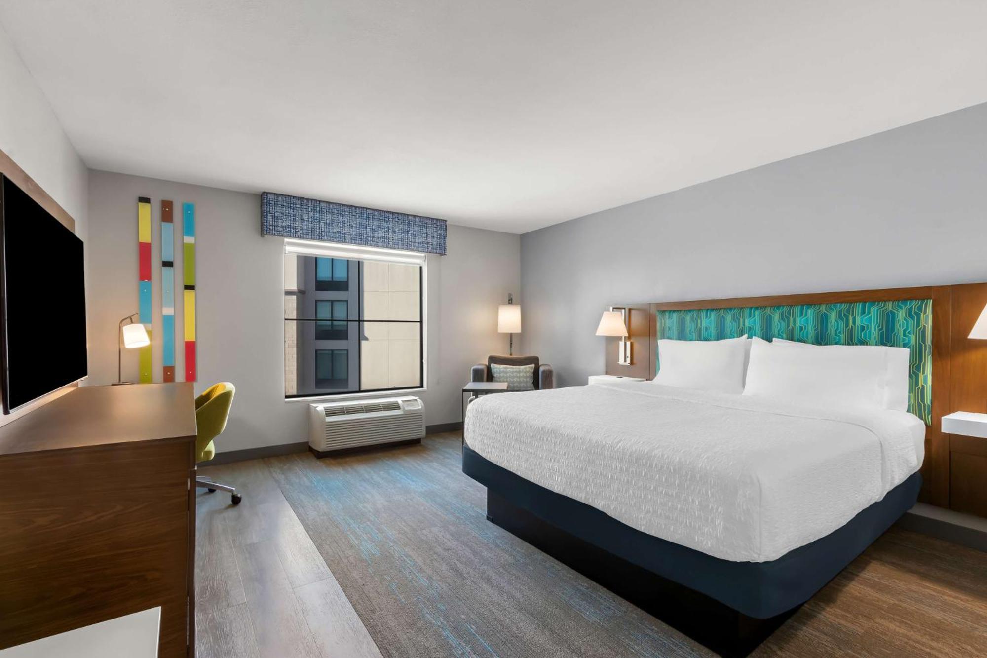 King Room - Hearing Access/Non-Smoking