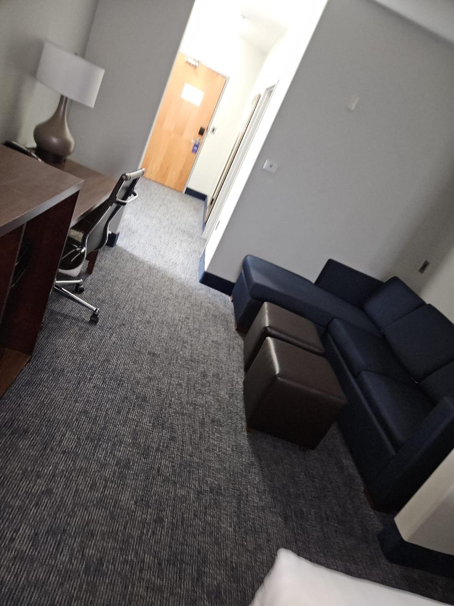King Suite - Accessible/Non-Smoking