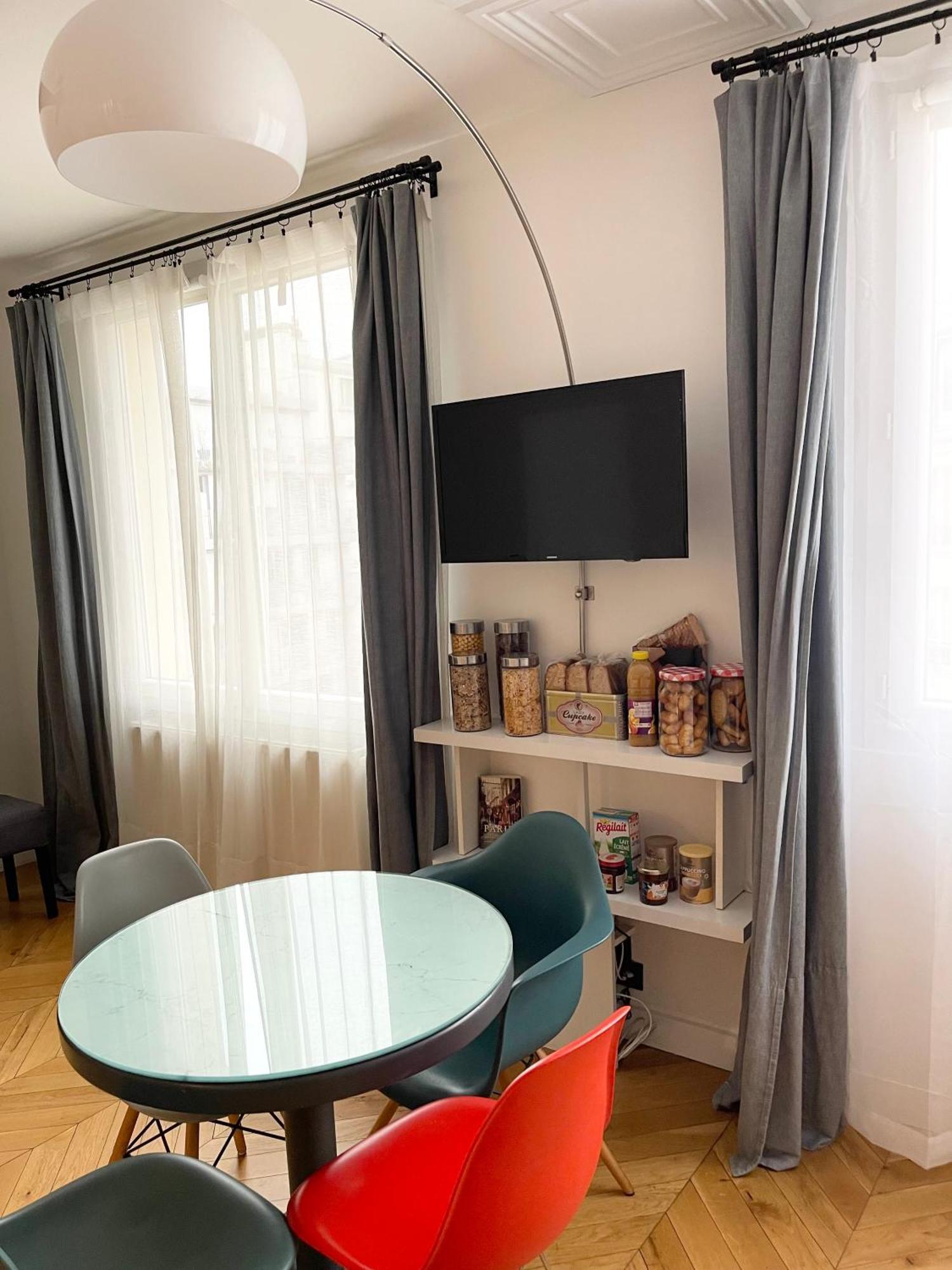 Studio Apartment