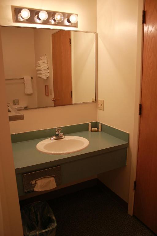 Beachfront Queen Room with Two Queen Beds