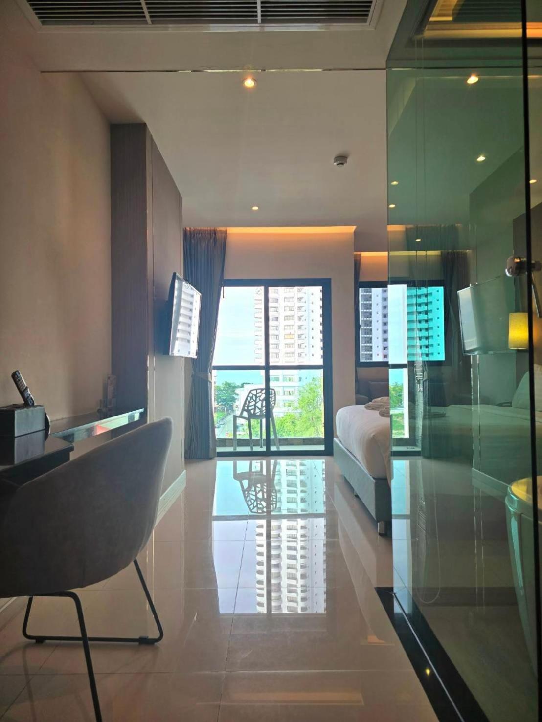 Suite Sea View with Balcony
