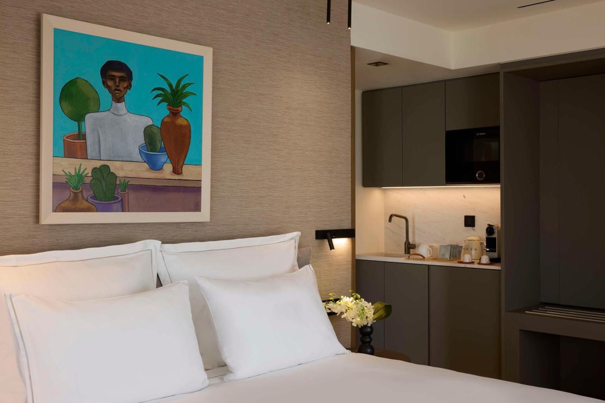 One Bedroom Suite City View