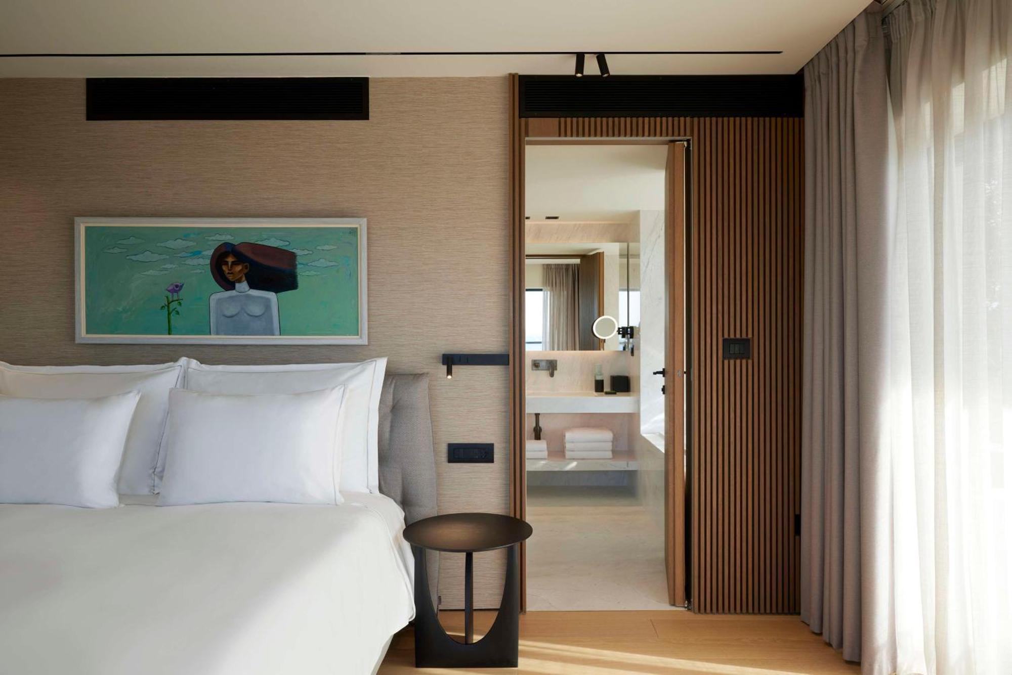 One Bedroom Suite City View