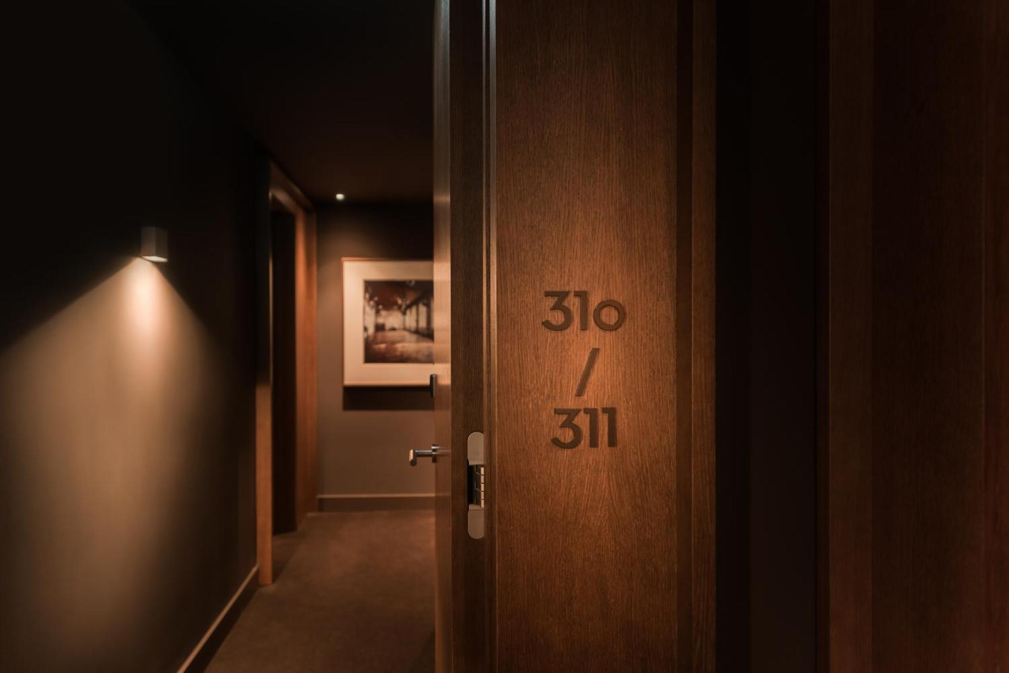 Family Room,1630204024:JPEG