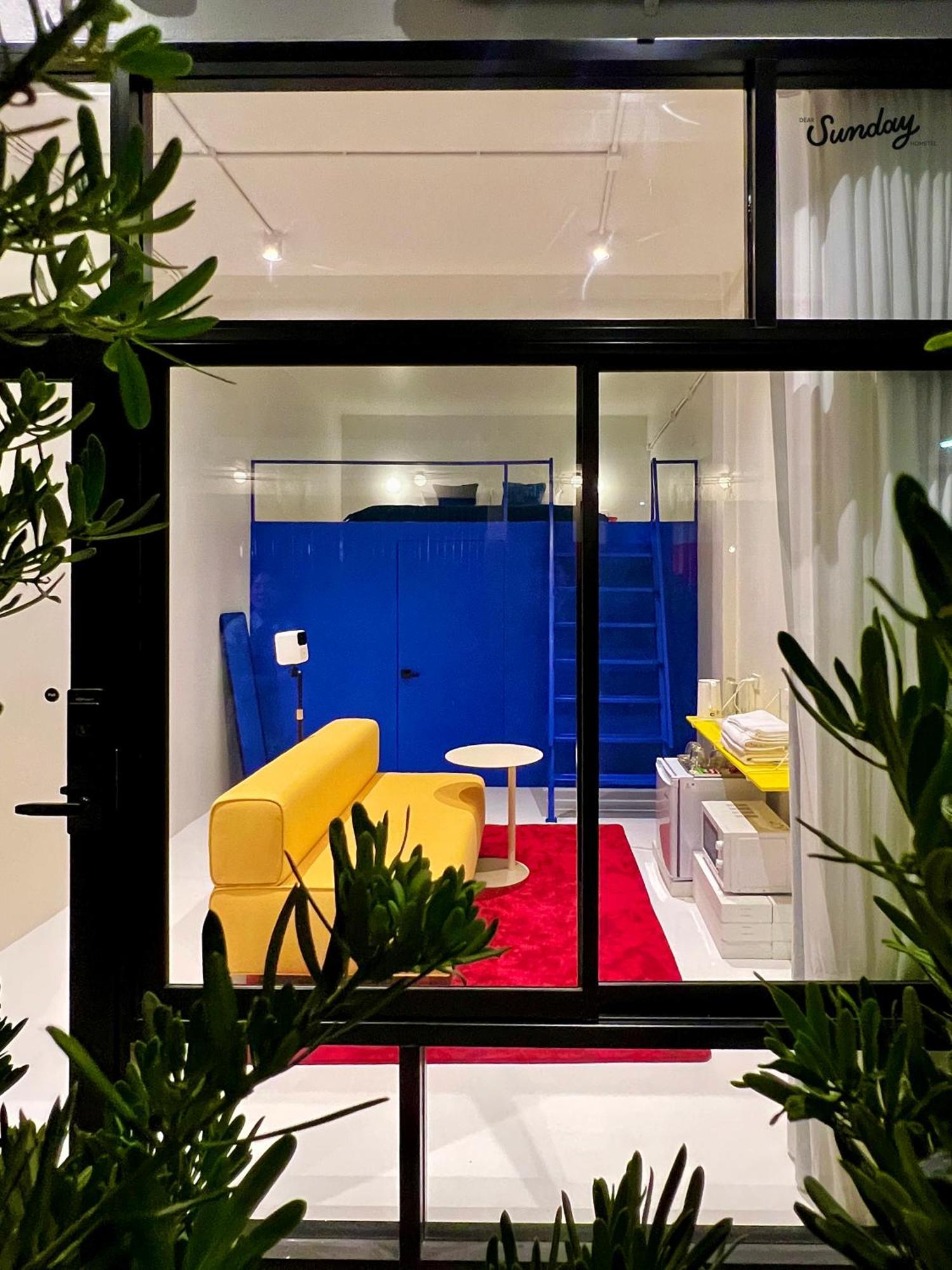 Deluxe Duplex King Room