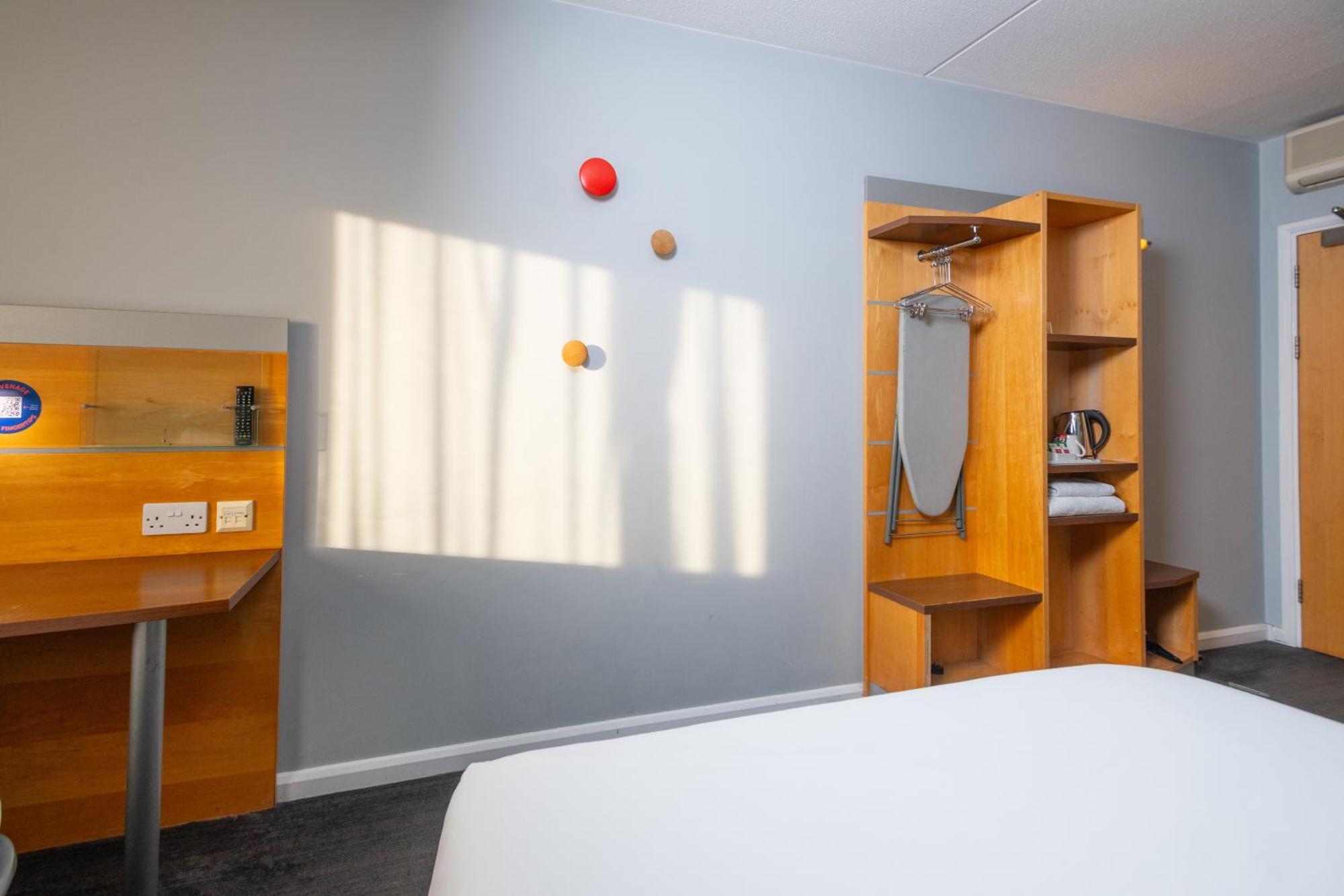 Standard Room with Free Hot Breakfast