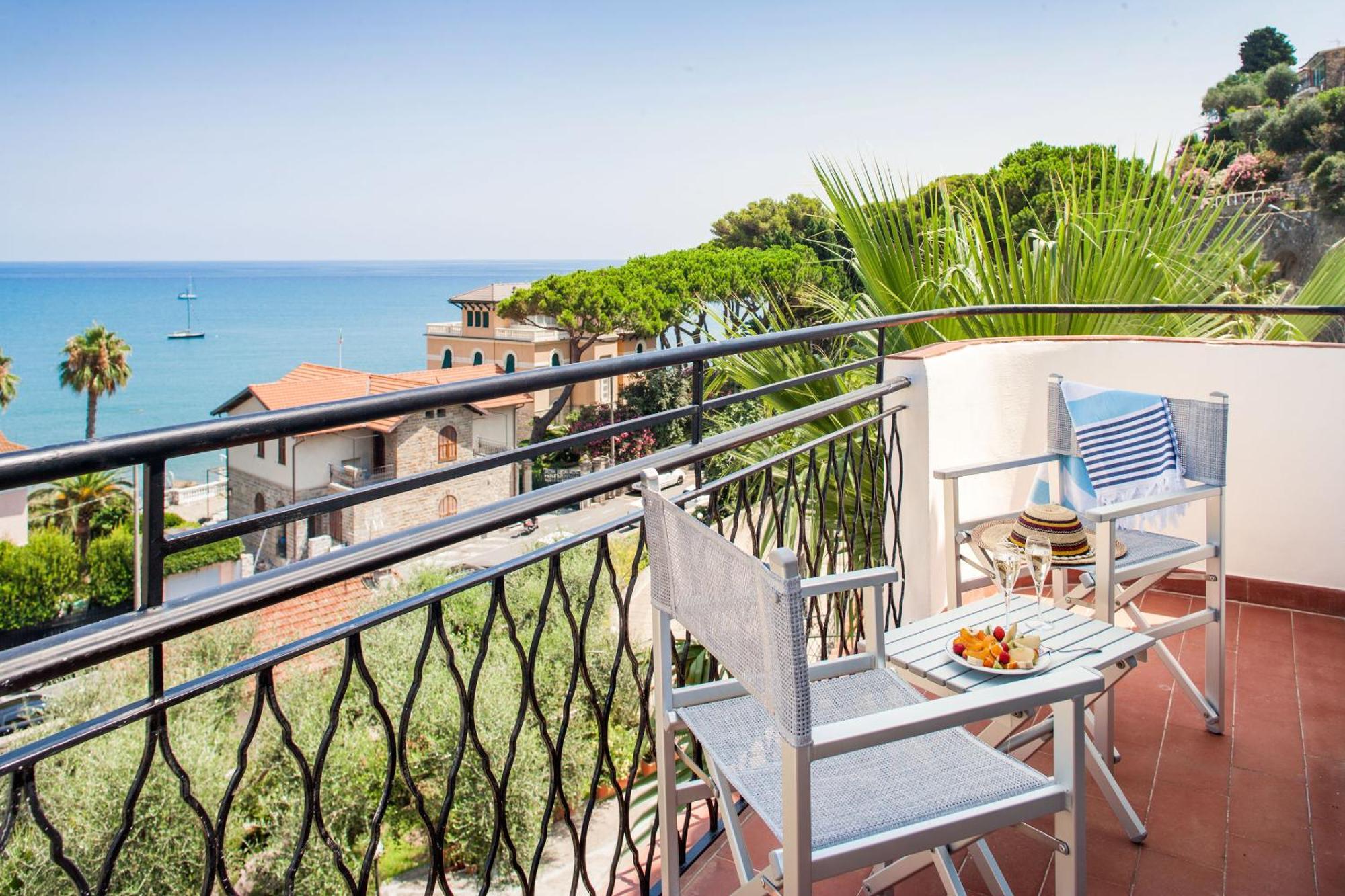 Chambre Double Supérieure avec Balcon - Vue sur Mer
