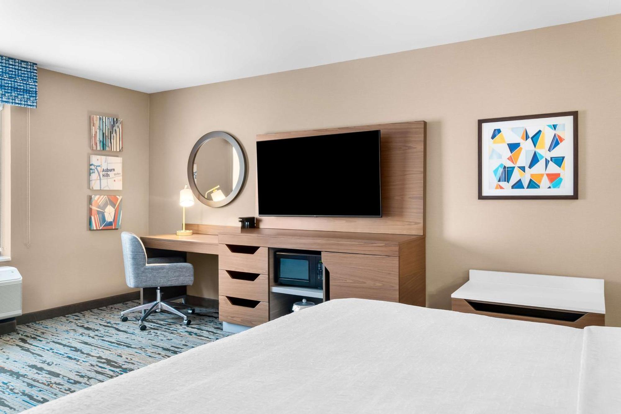 King Room with Sofa Bed