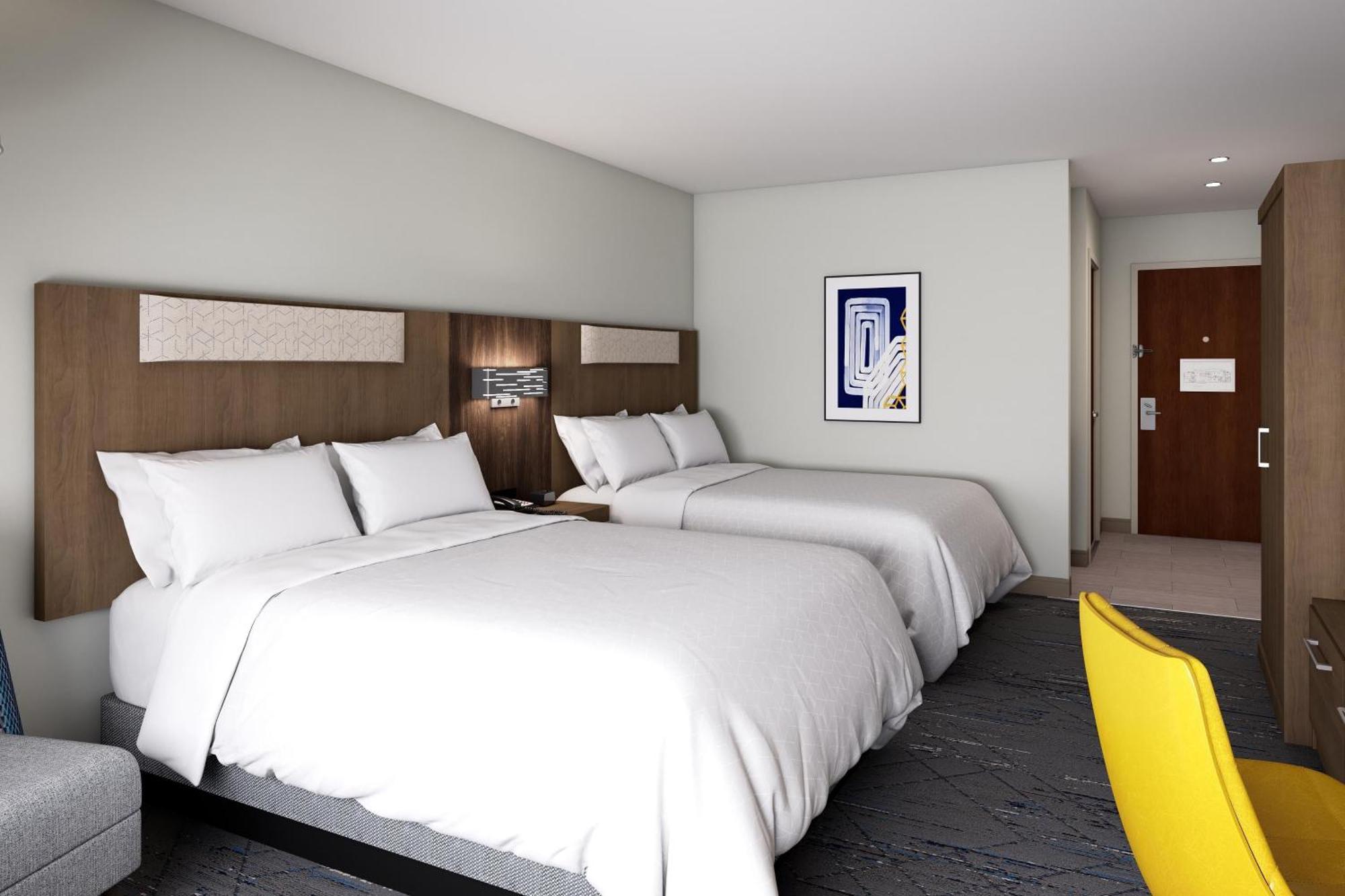 Queen Suite with Two Queen Beds