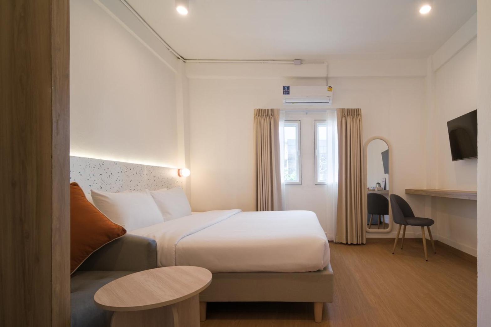 Zimmer mit Kingsize-Bett
