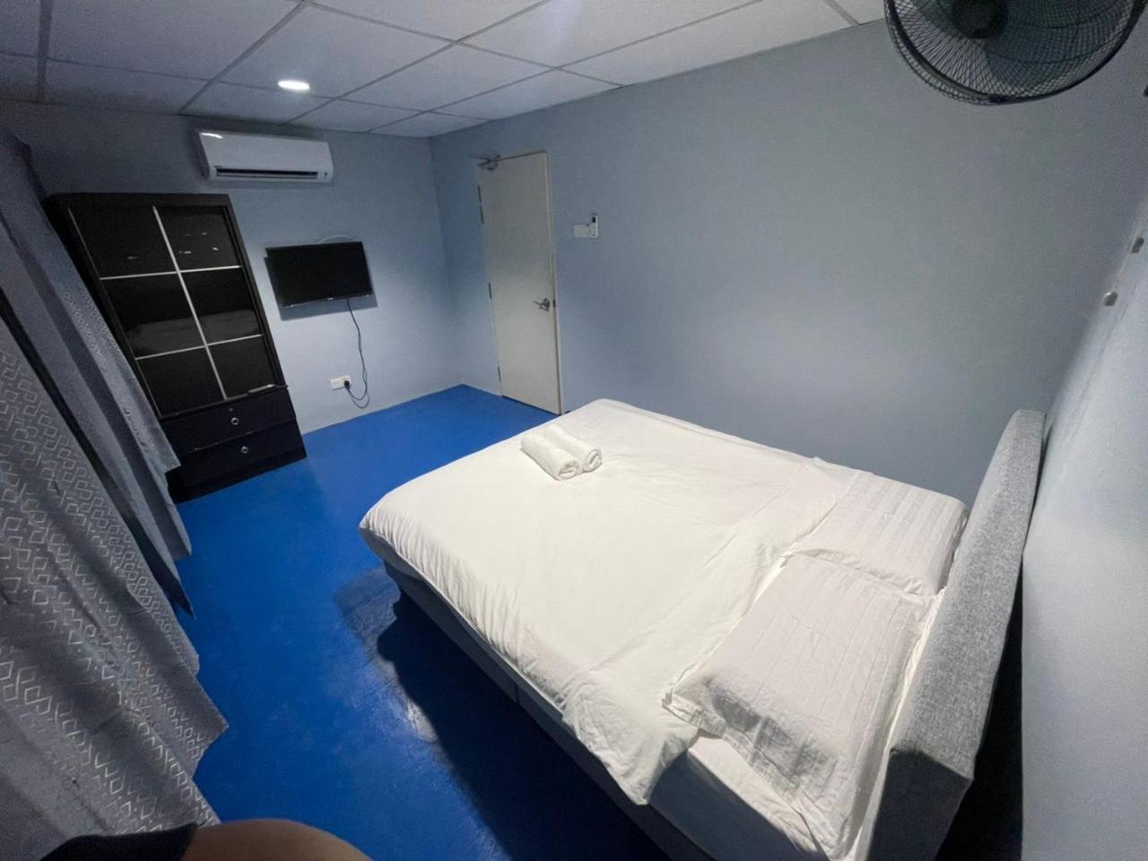 Double Room with Private External Bathroom