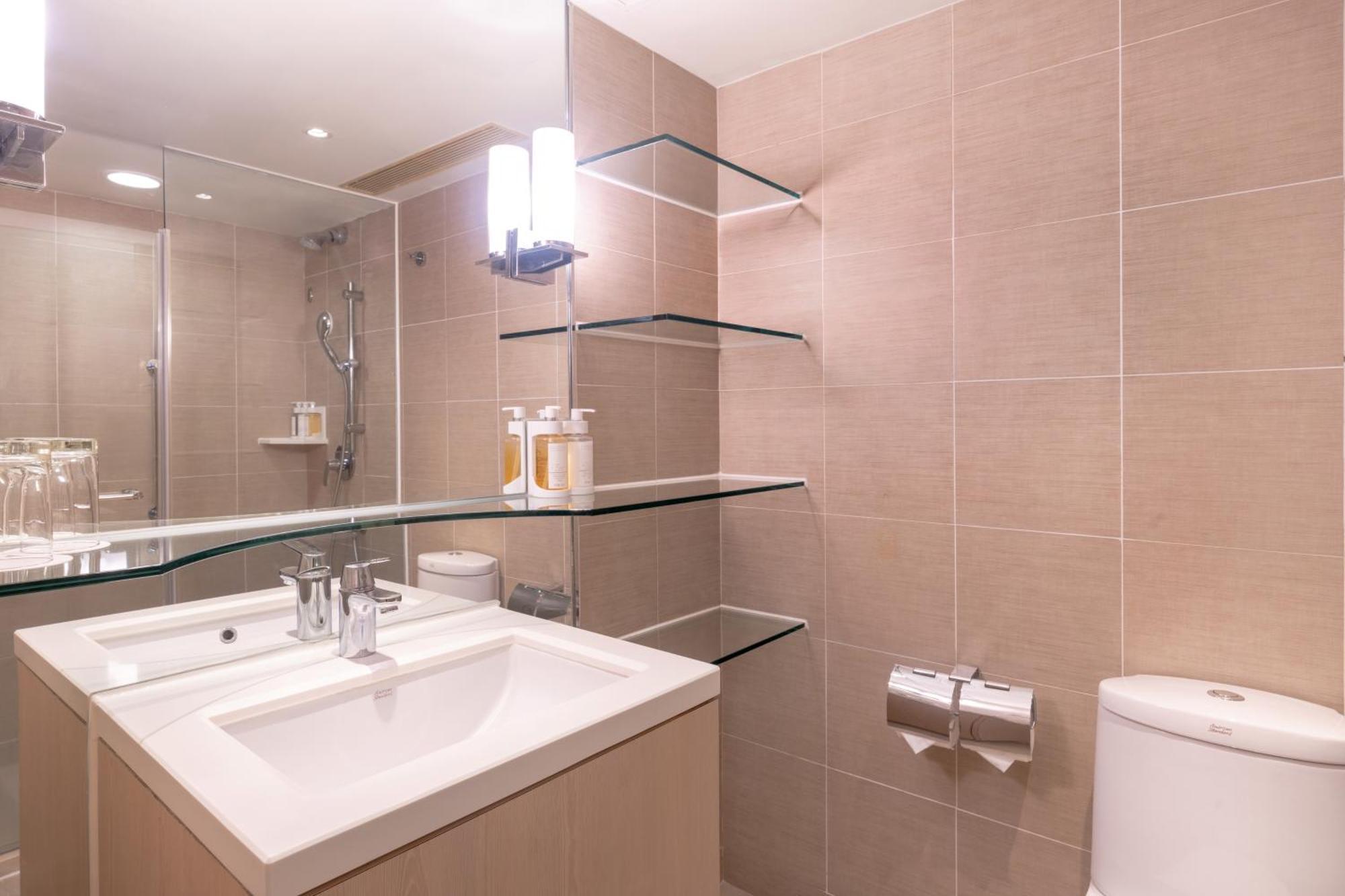 Premium Family Room with Three Double Beds