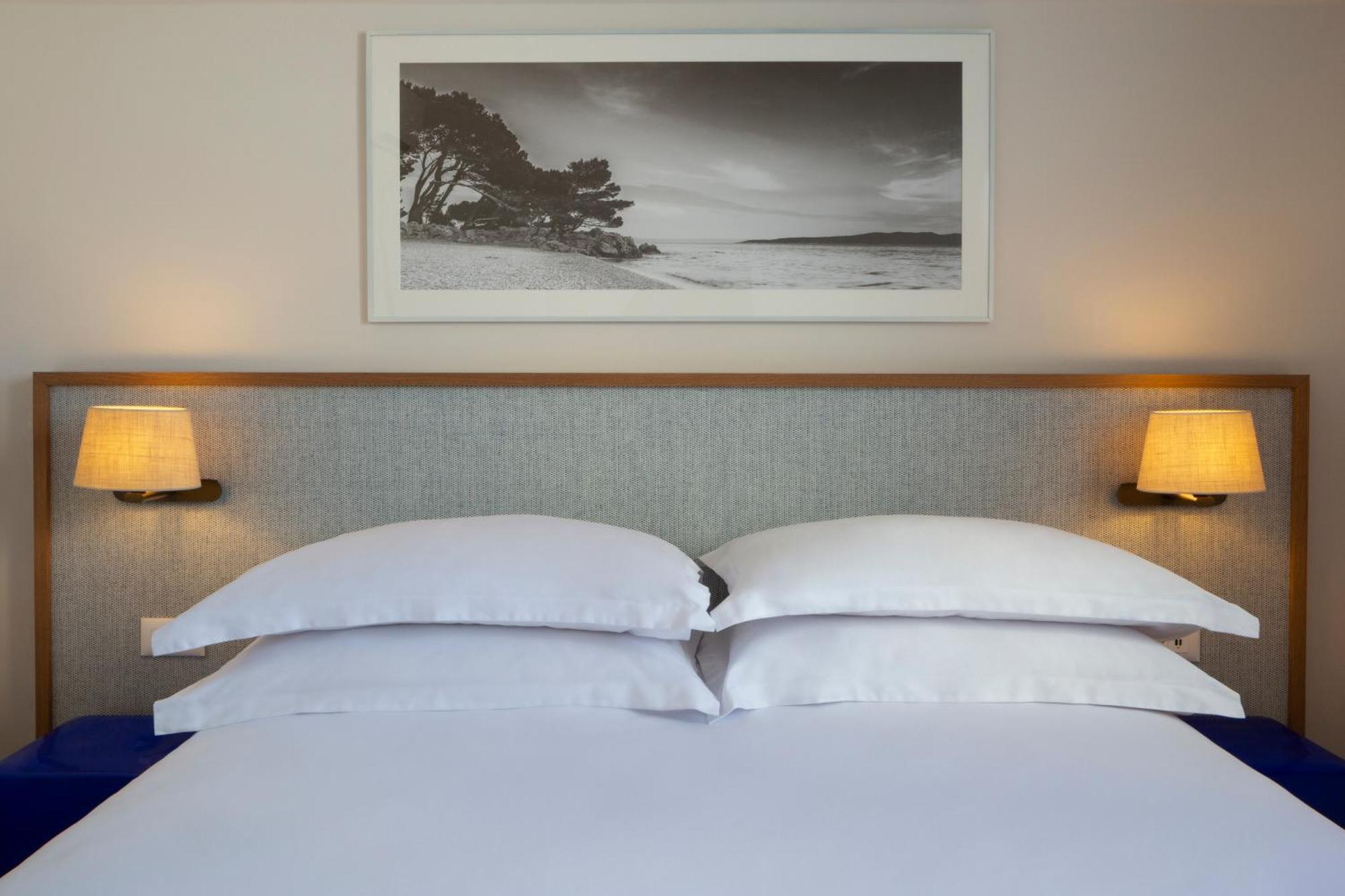 Standard Double Room with Balcony and Side Sea View