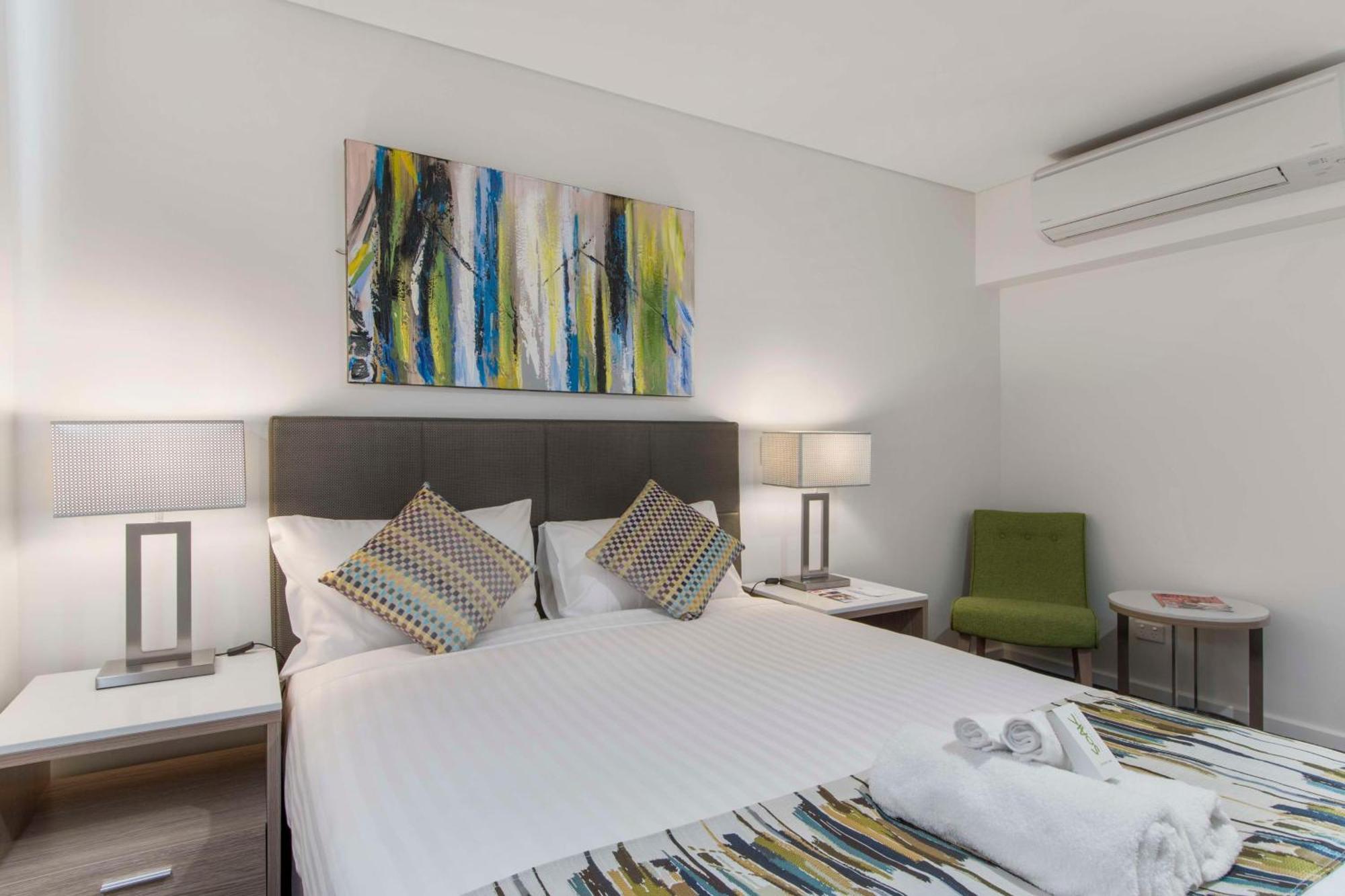 Deluxe Queen Room