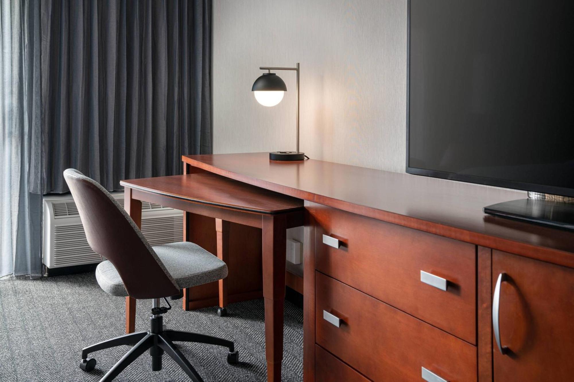 Executive King Room
