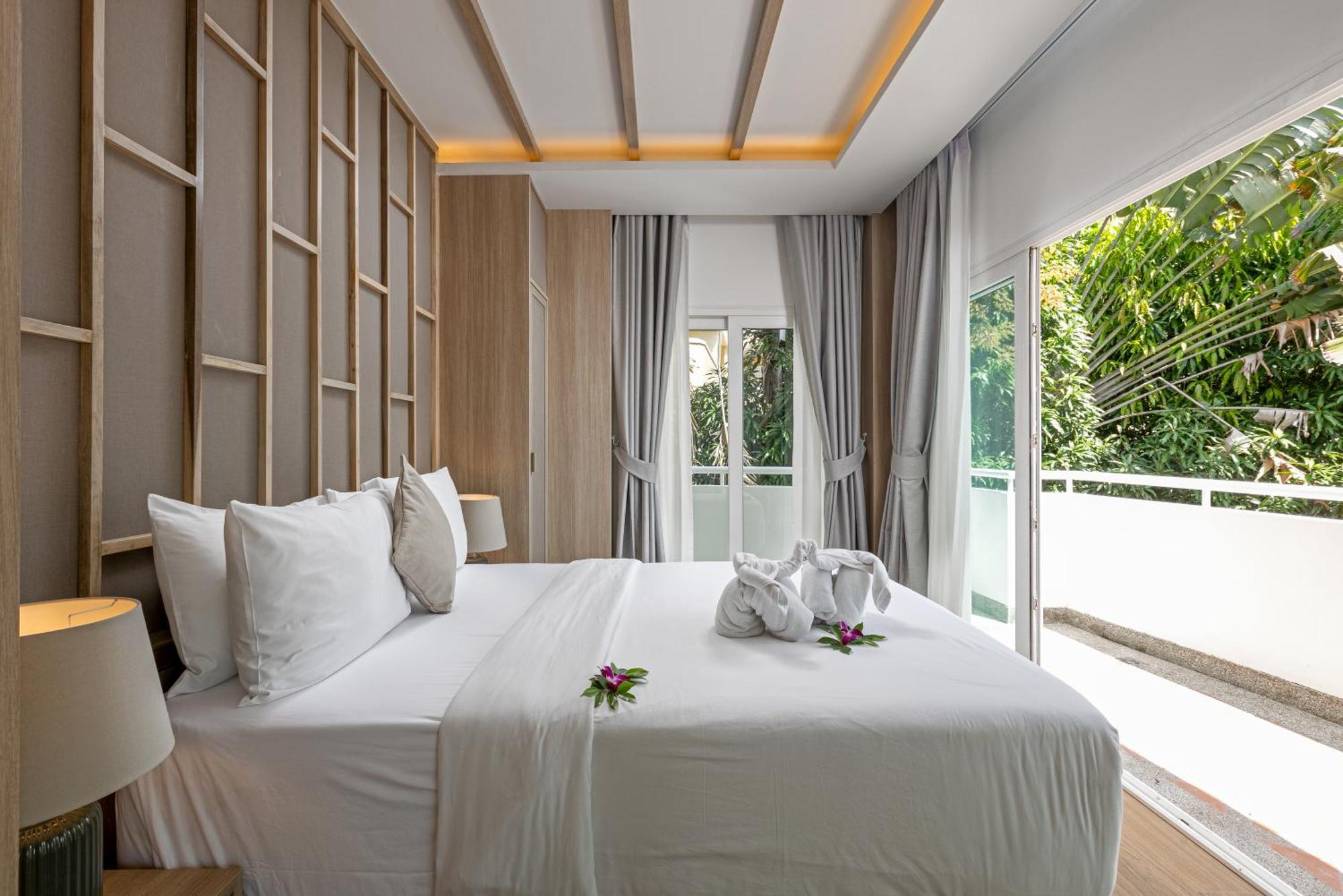 Three Bedroom Family Suite Rooftop Jacuzzi,1631559809:JPEG