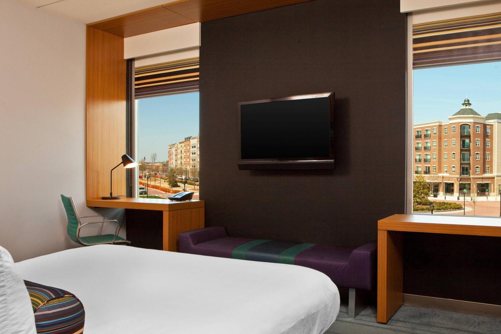 Aloft, Guest room, 1 King