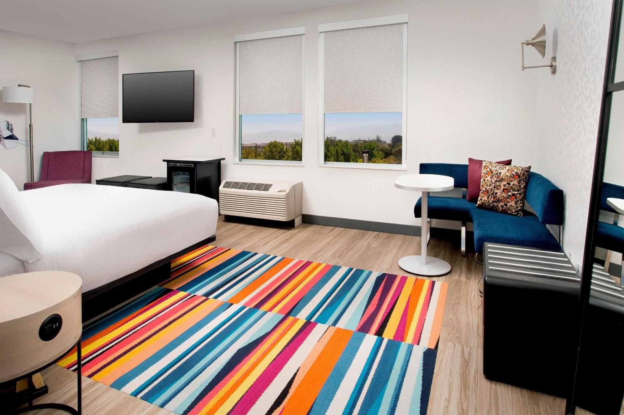 Aloft Suite Suite 1 King